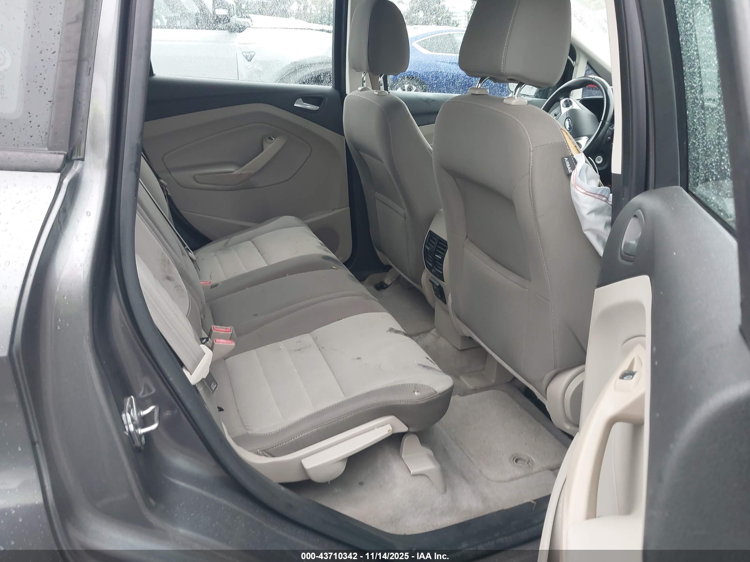 FORD C-MAX image 8