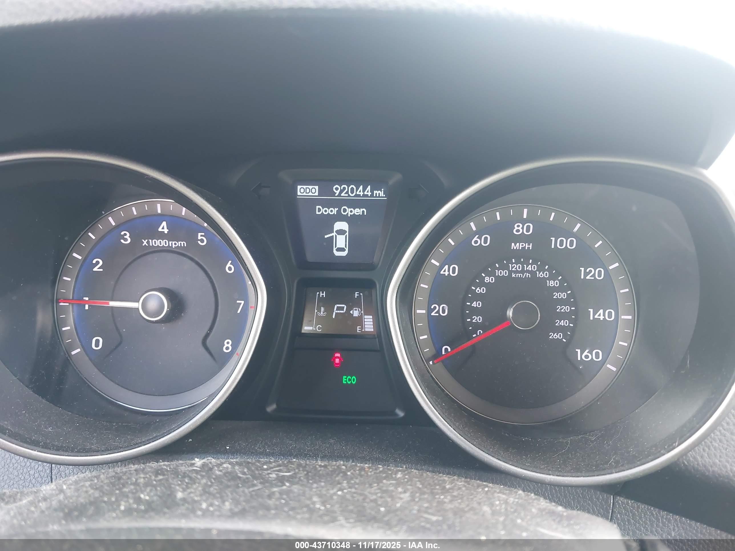 HYUNDAI ELANTRA image 7