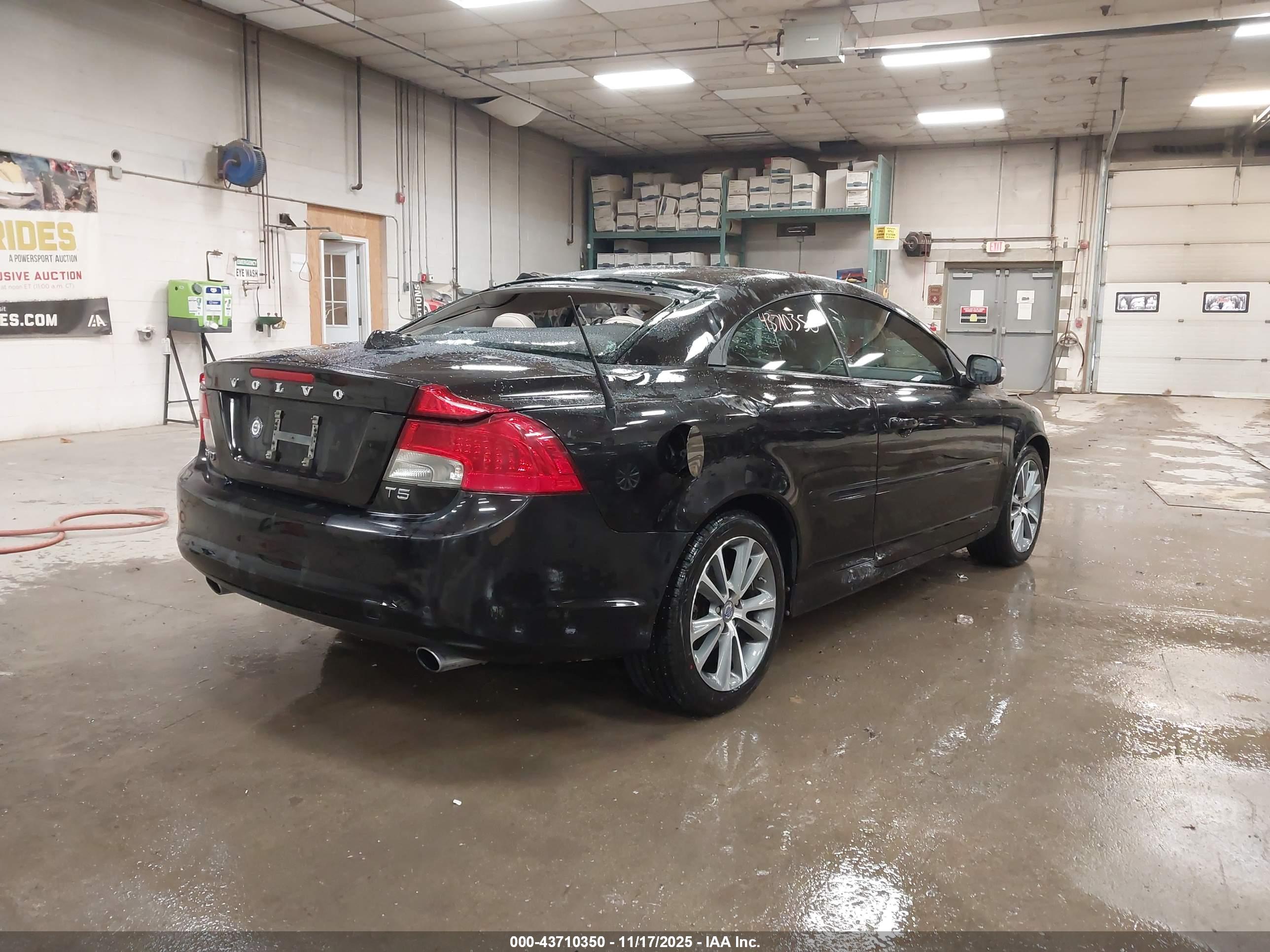 VOLVO C70 image 4