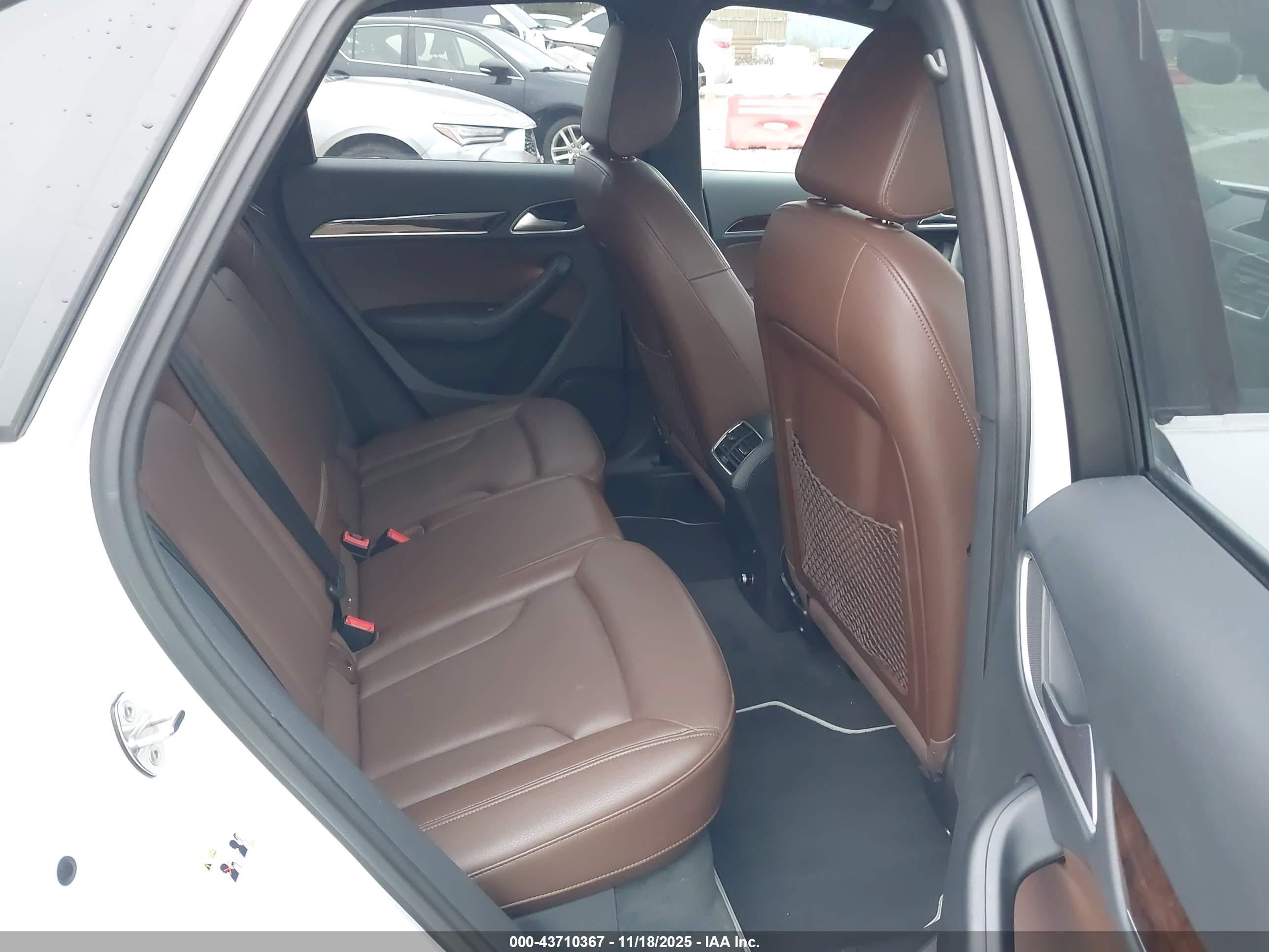 AUDI Q3 image 8