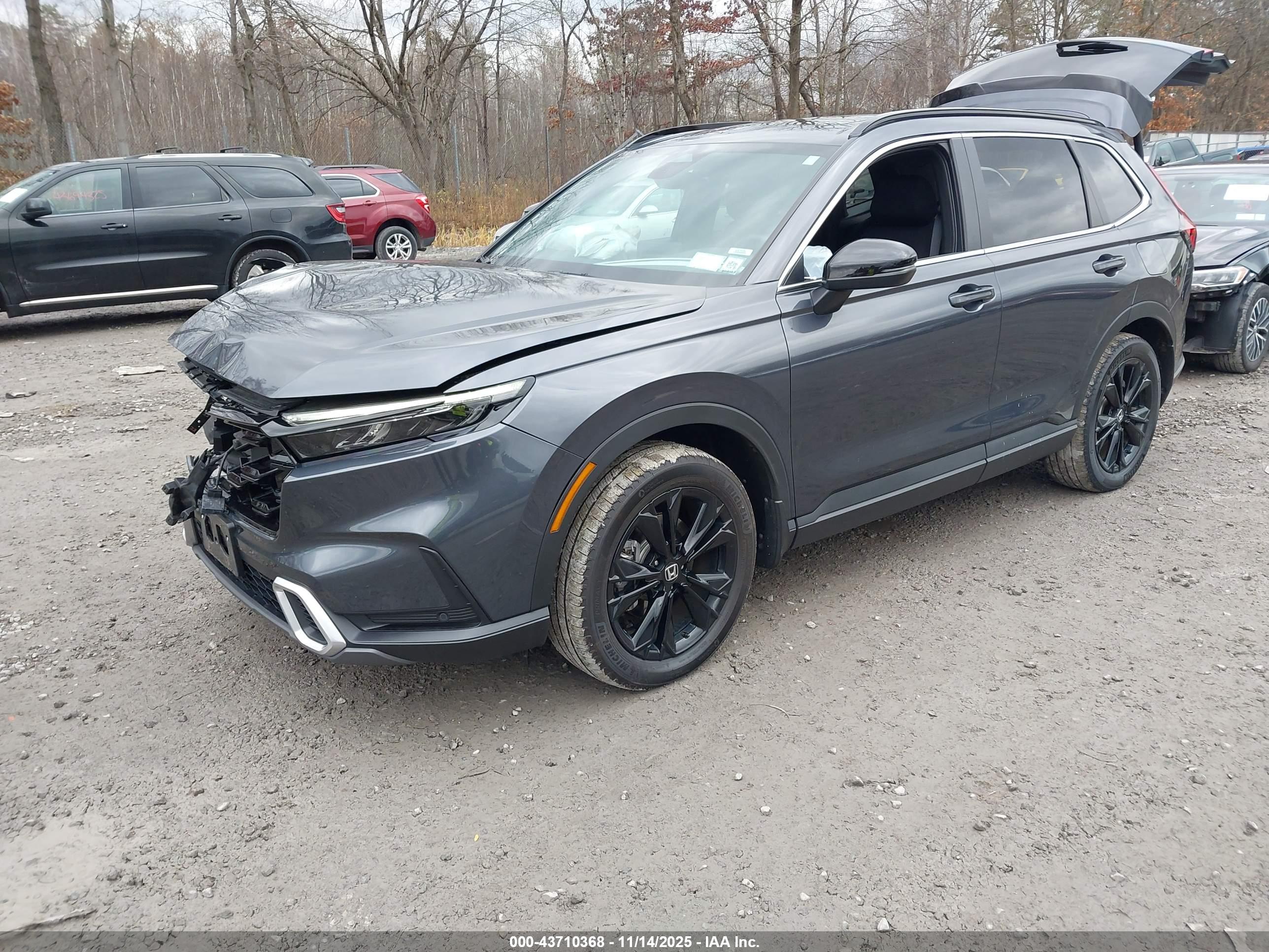 HONDA CR-V image 2
