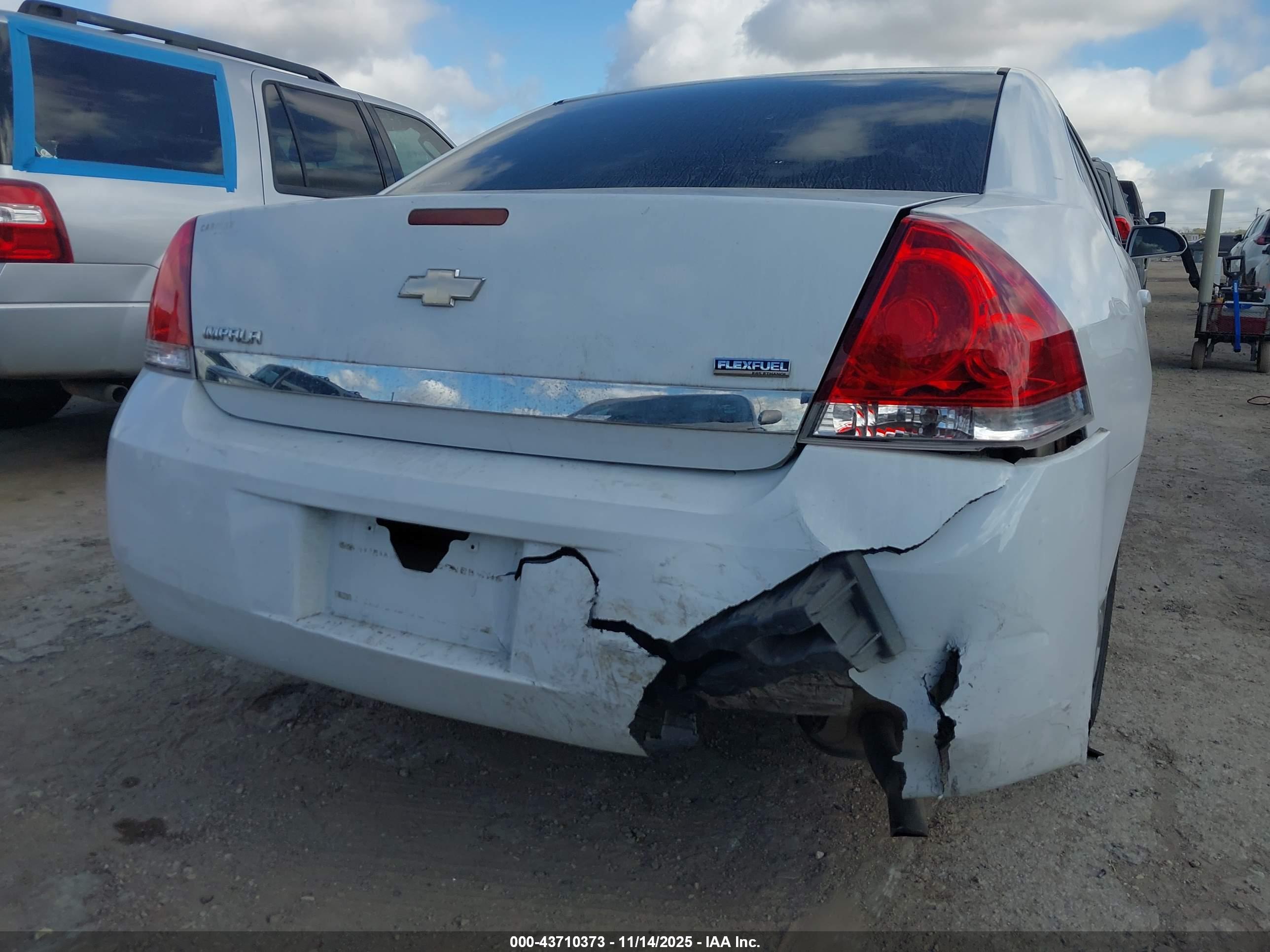 CHEVROLET IMPALA image 6