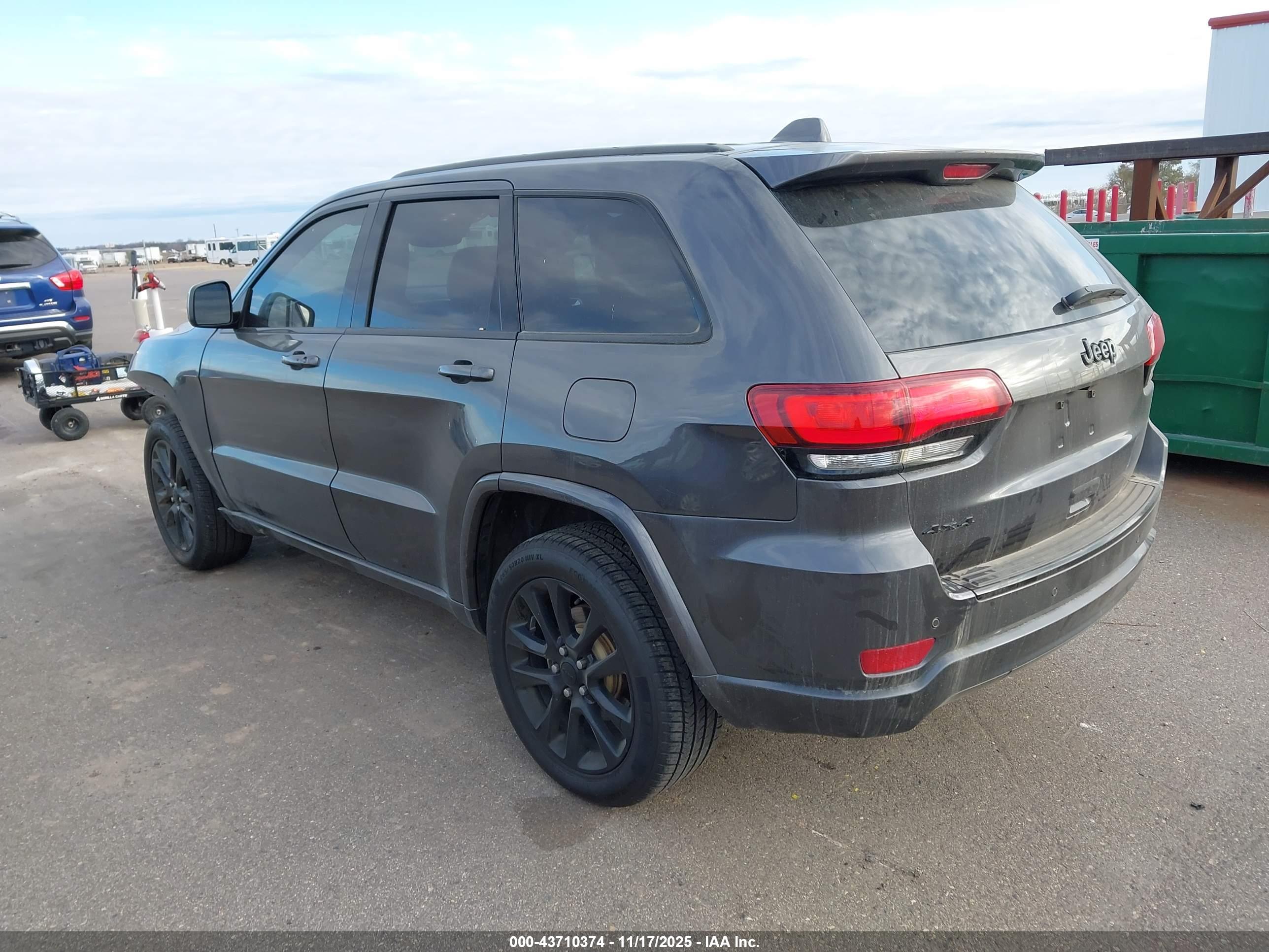 JEEP GRAND image 3