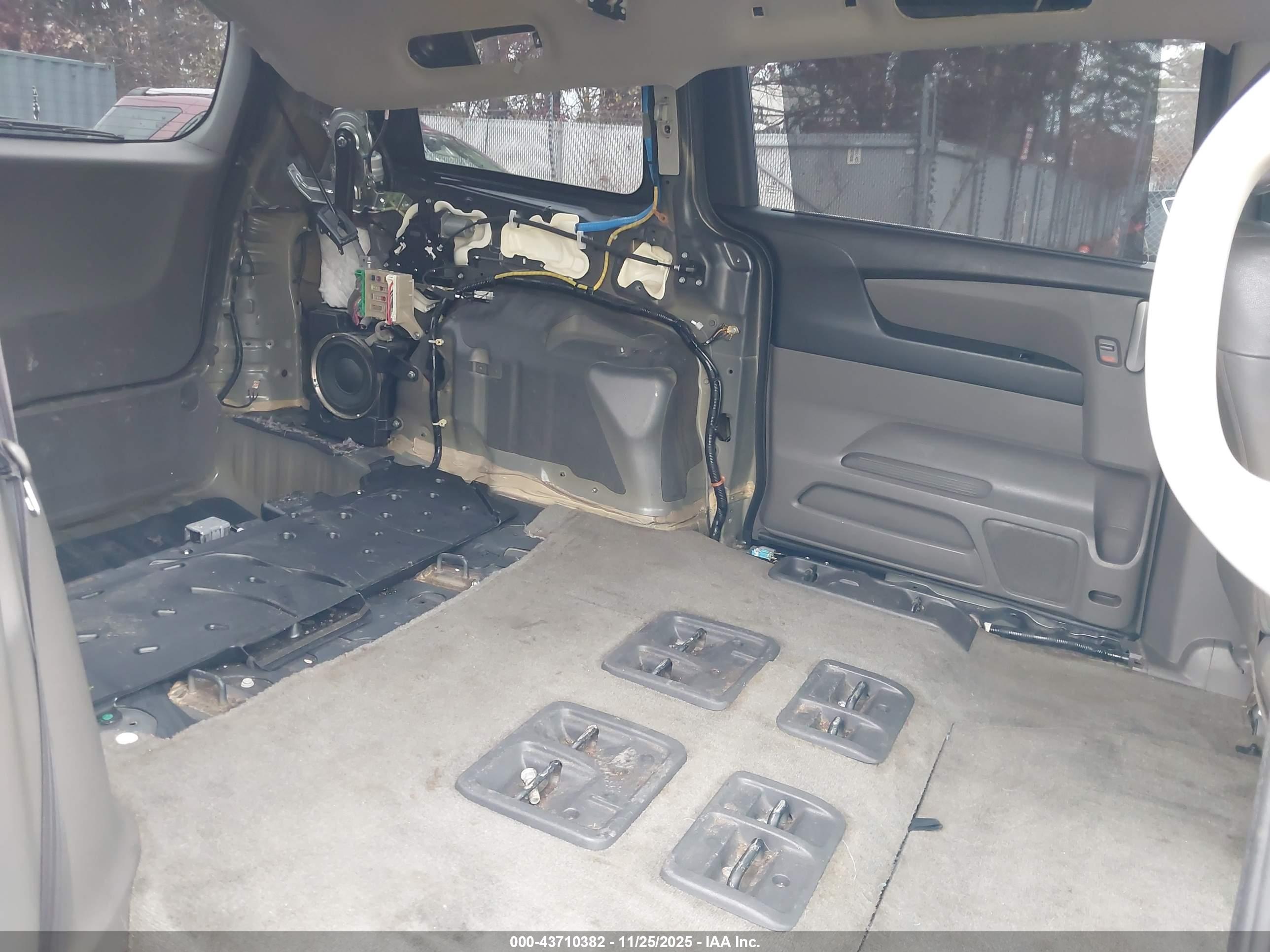 HONDA ODYSSEY image 8