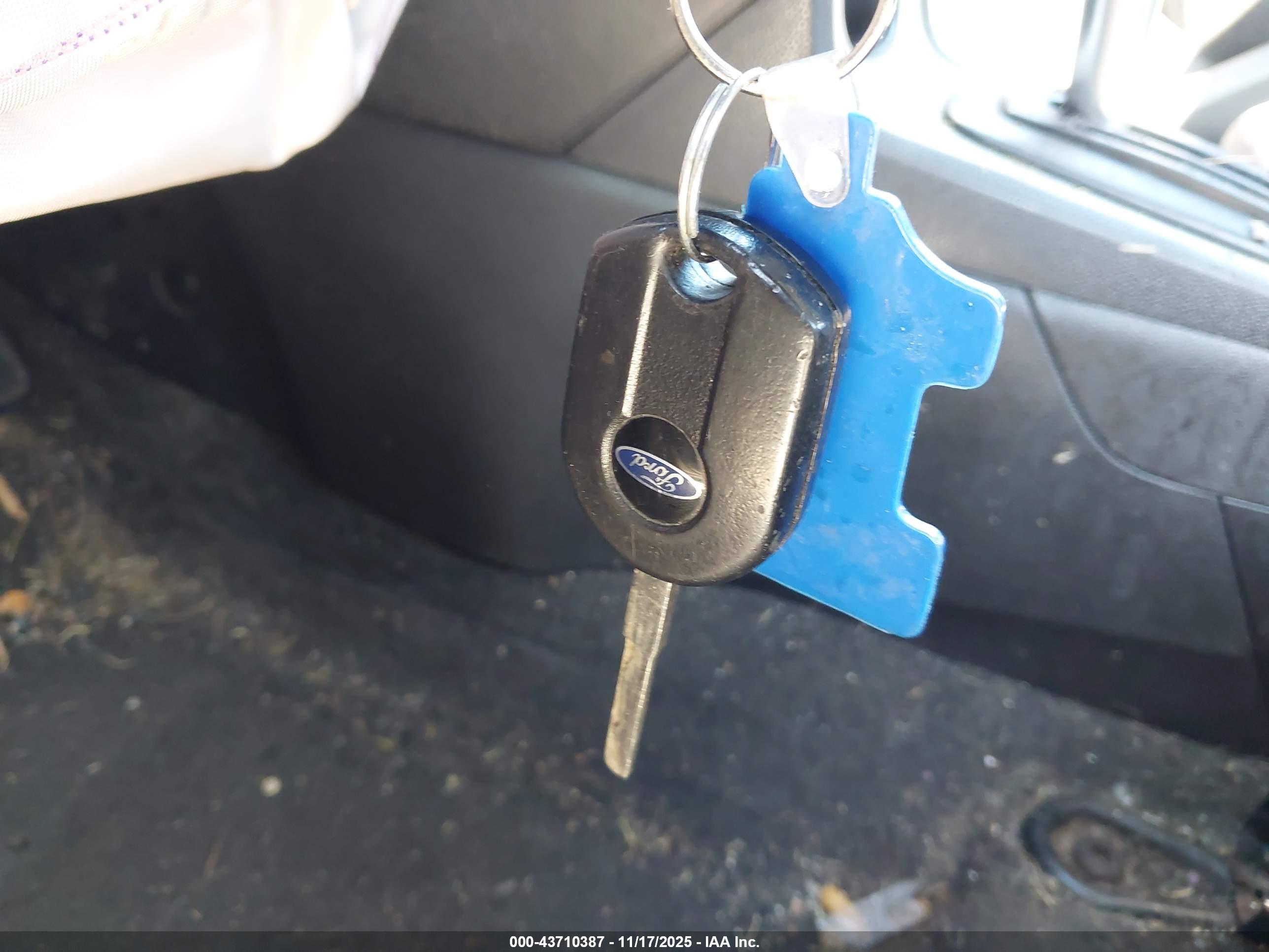 FORD FIESTA image 11
