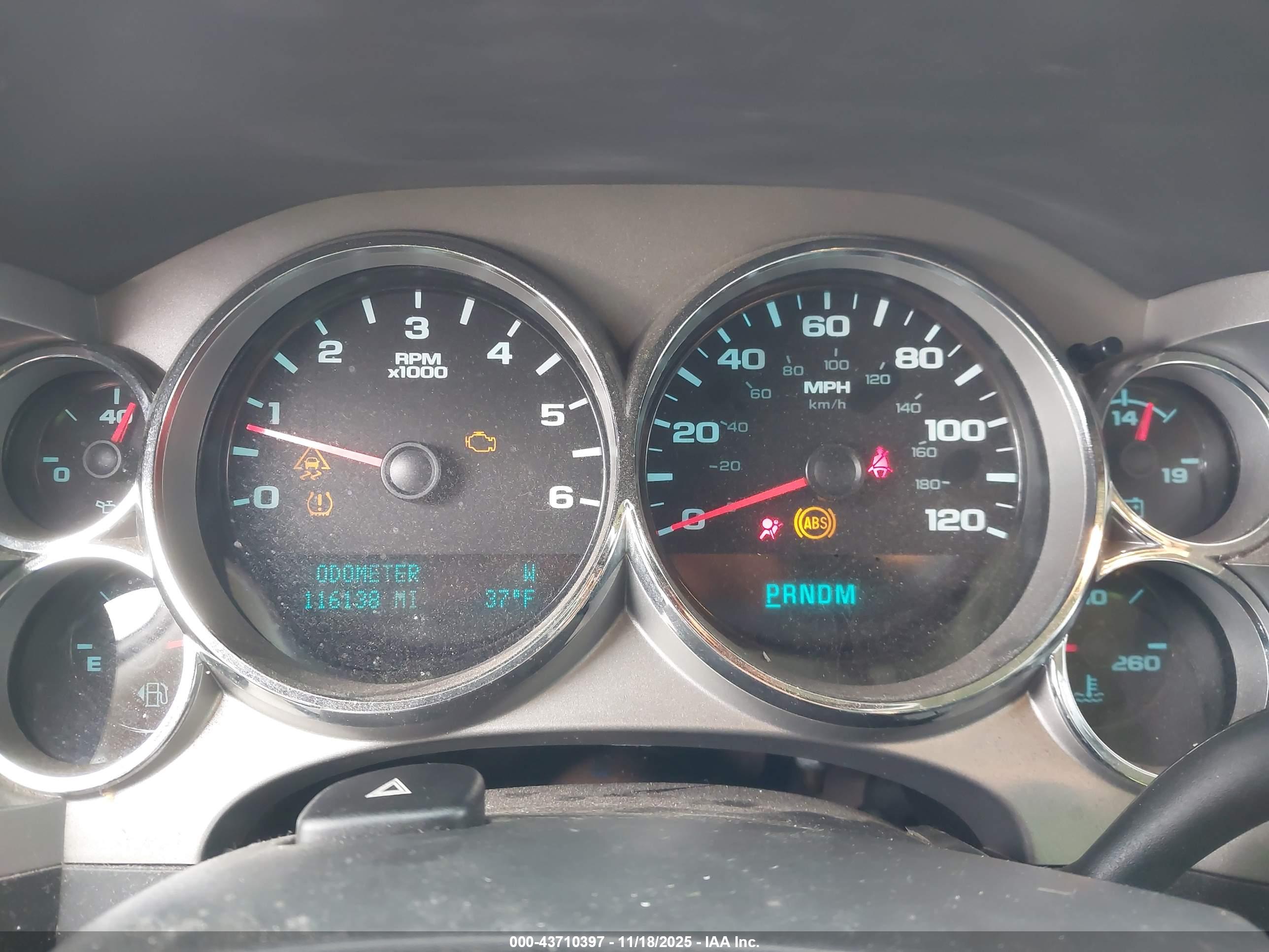 CHEVROLET SILVERADO image 7
