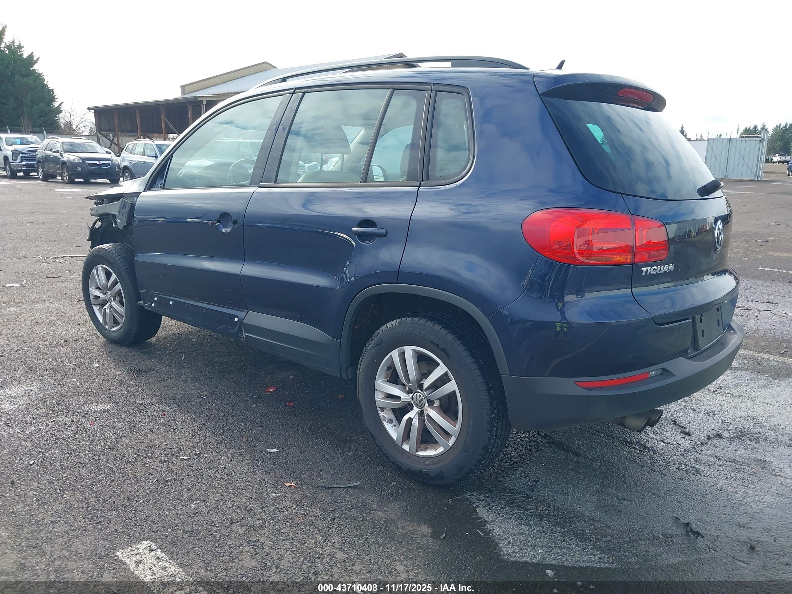 VOLKSWAGEN TIGUAN image 3