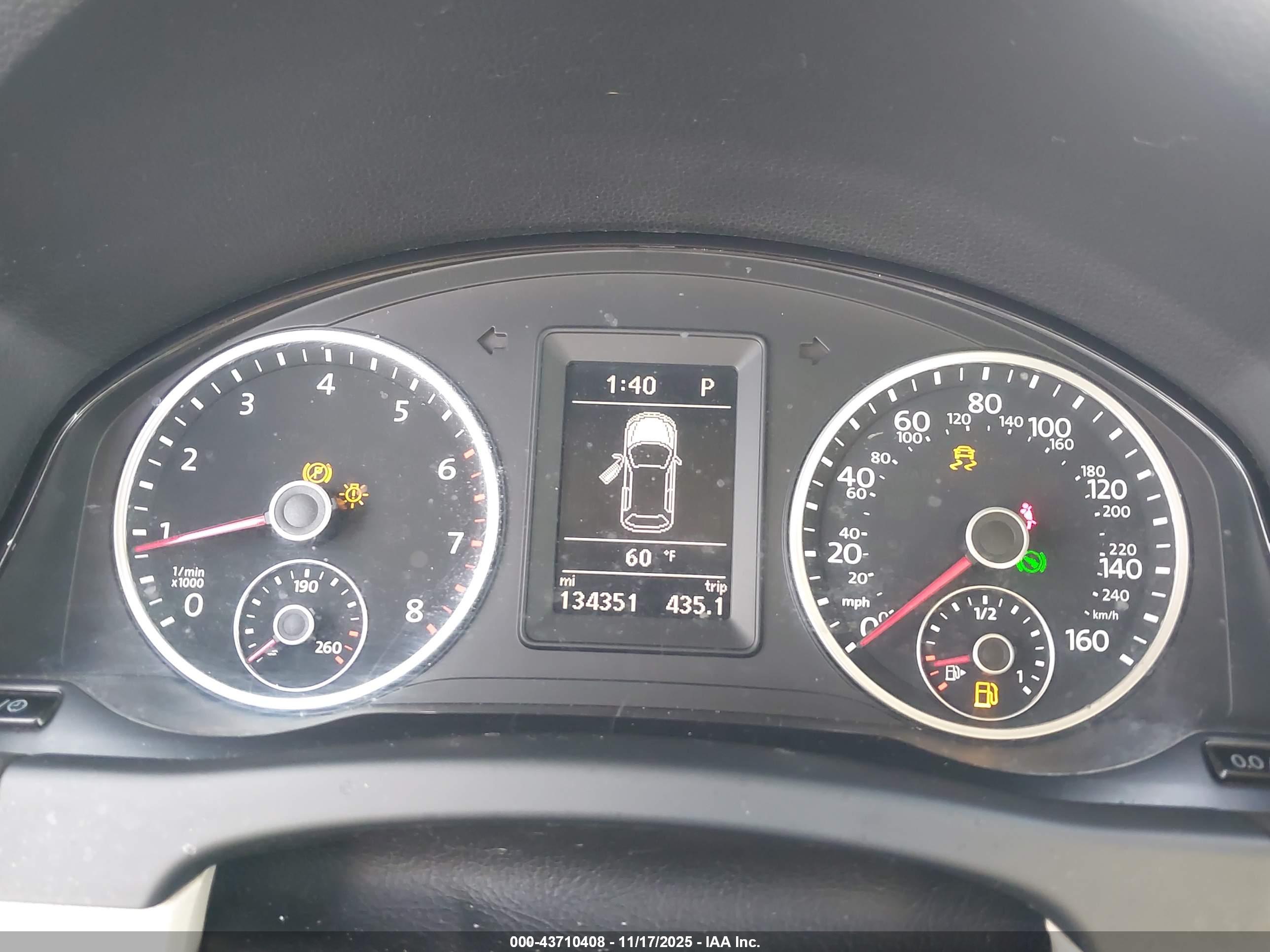 VOLKSWAGEN TIGUAN image 7