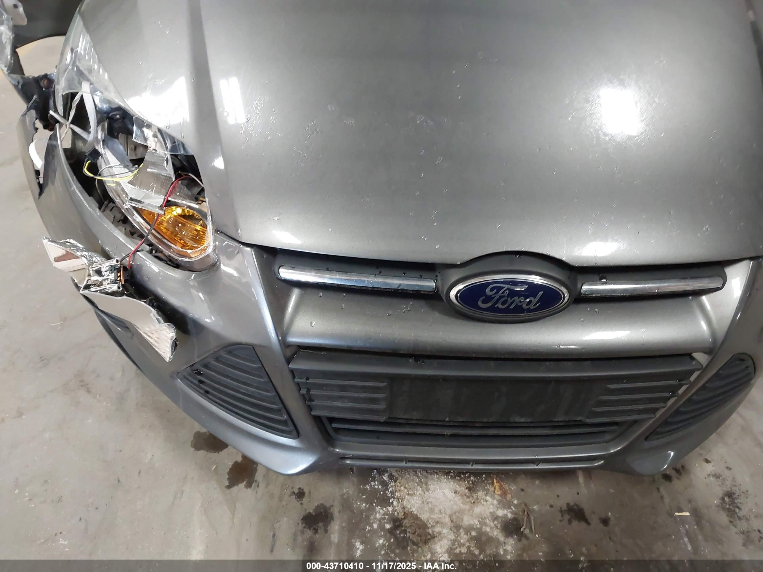 FORD FOCUS image 6