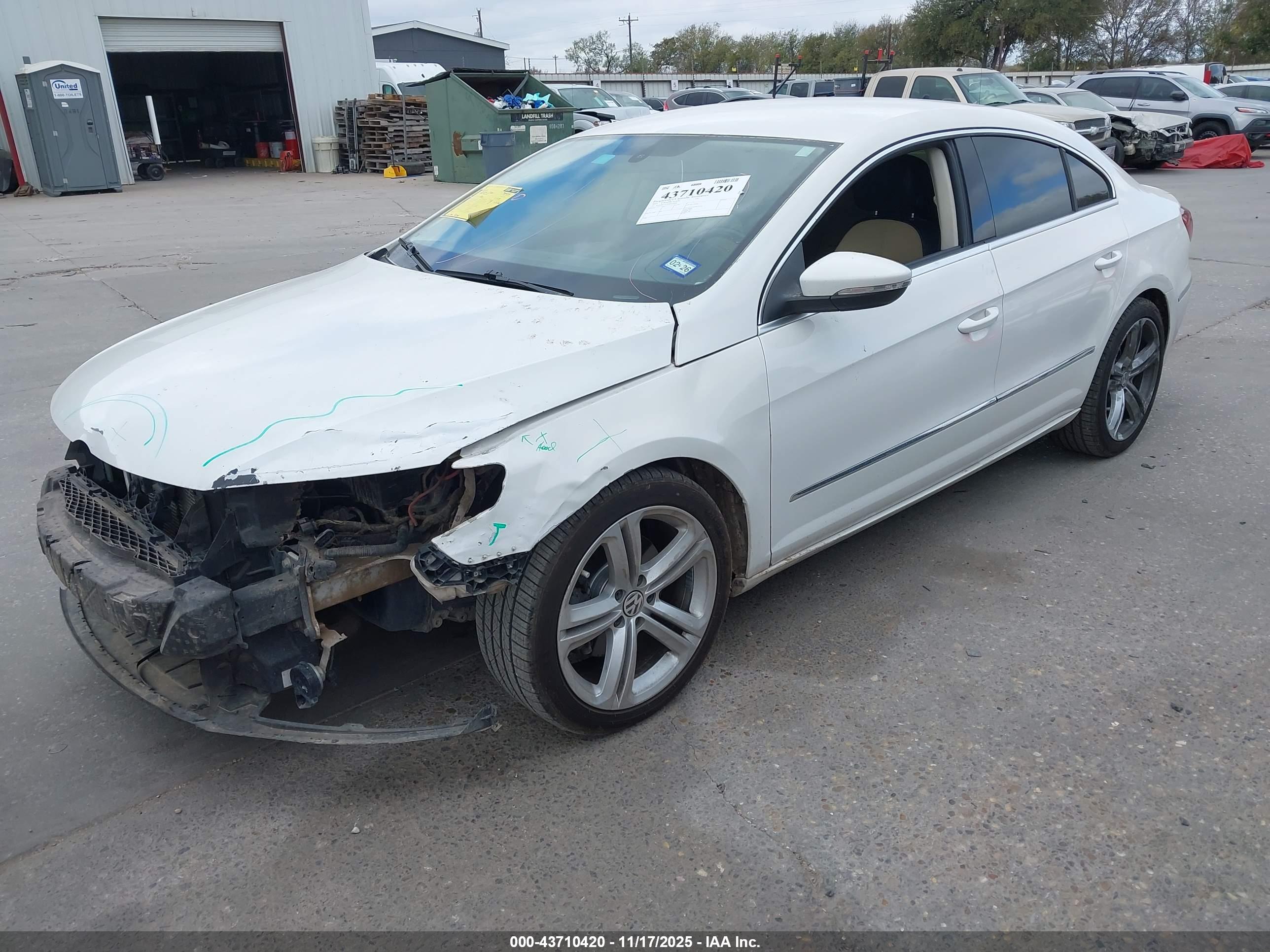 VOLKSWAGEN CC image 2