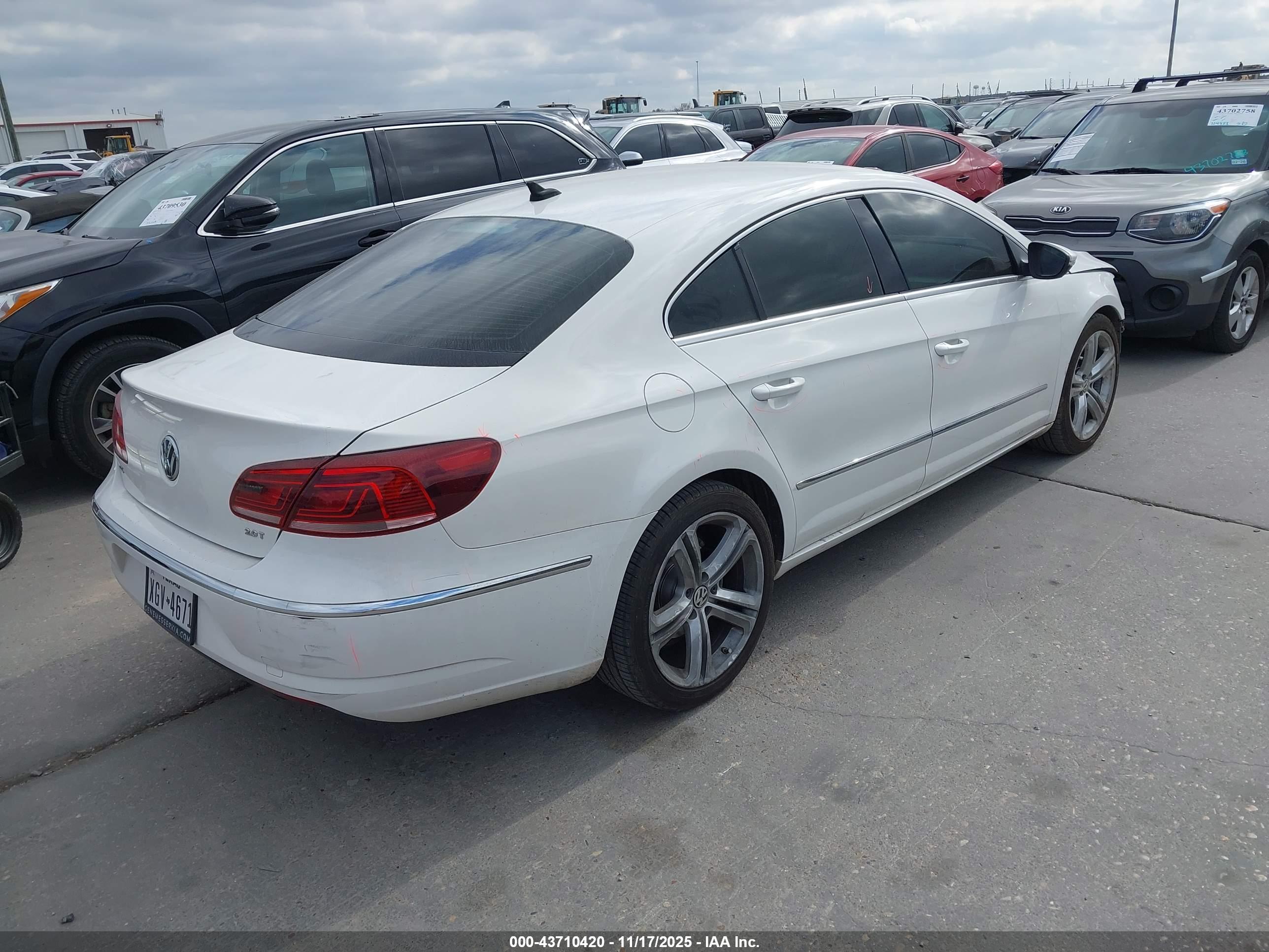 VOLKSWAGEN CC image 4