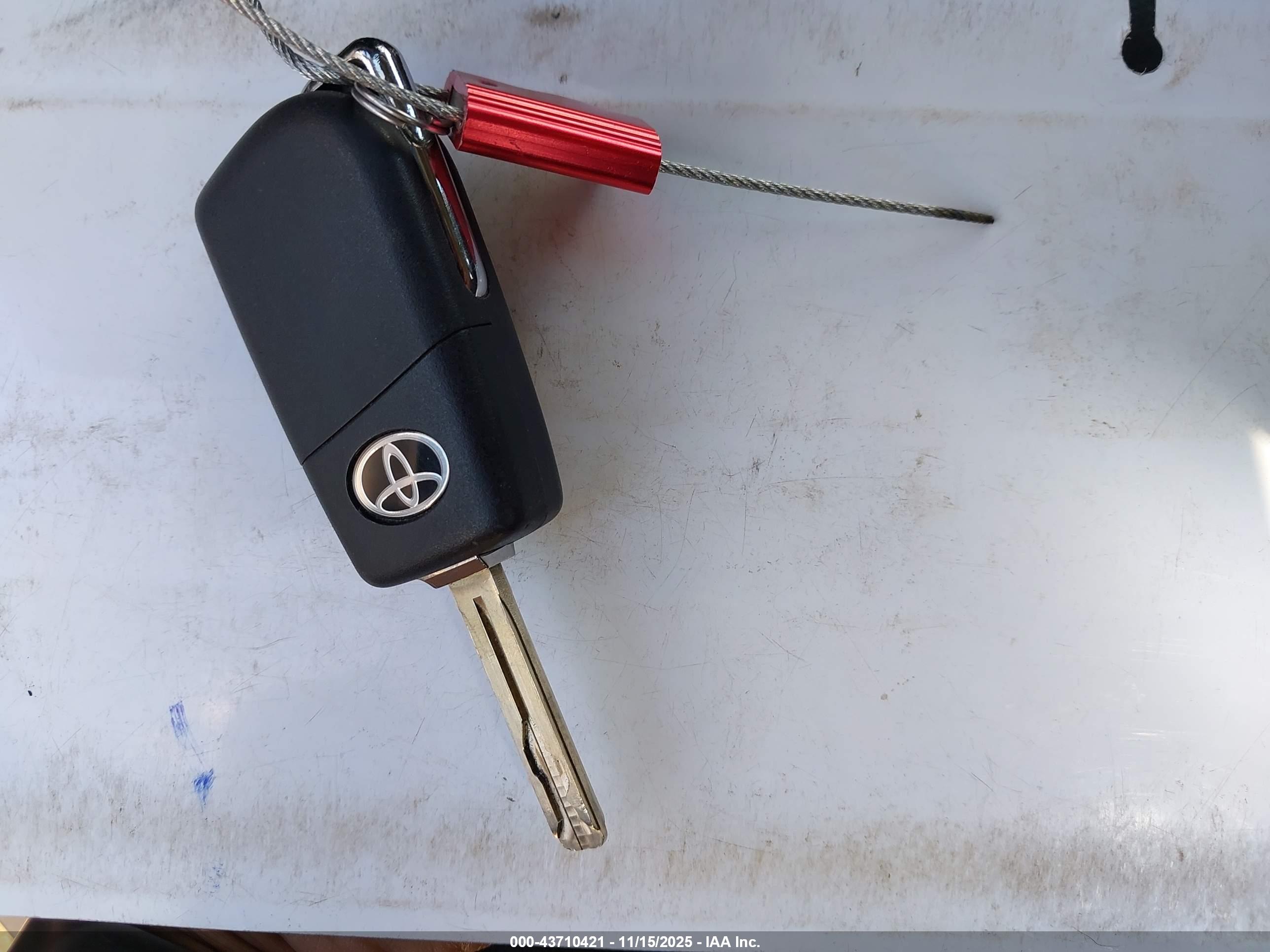 TOYOTA CAMRY image 11
