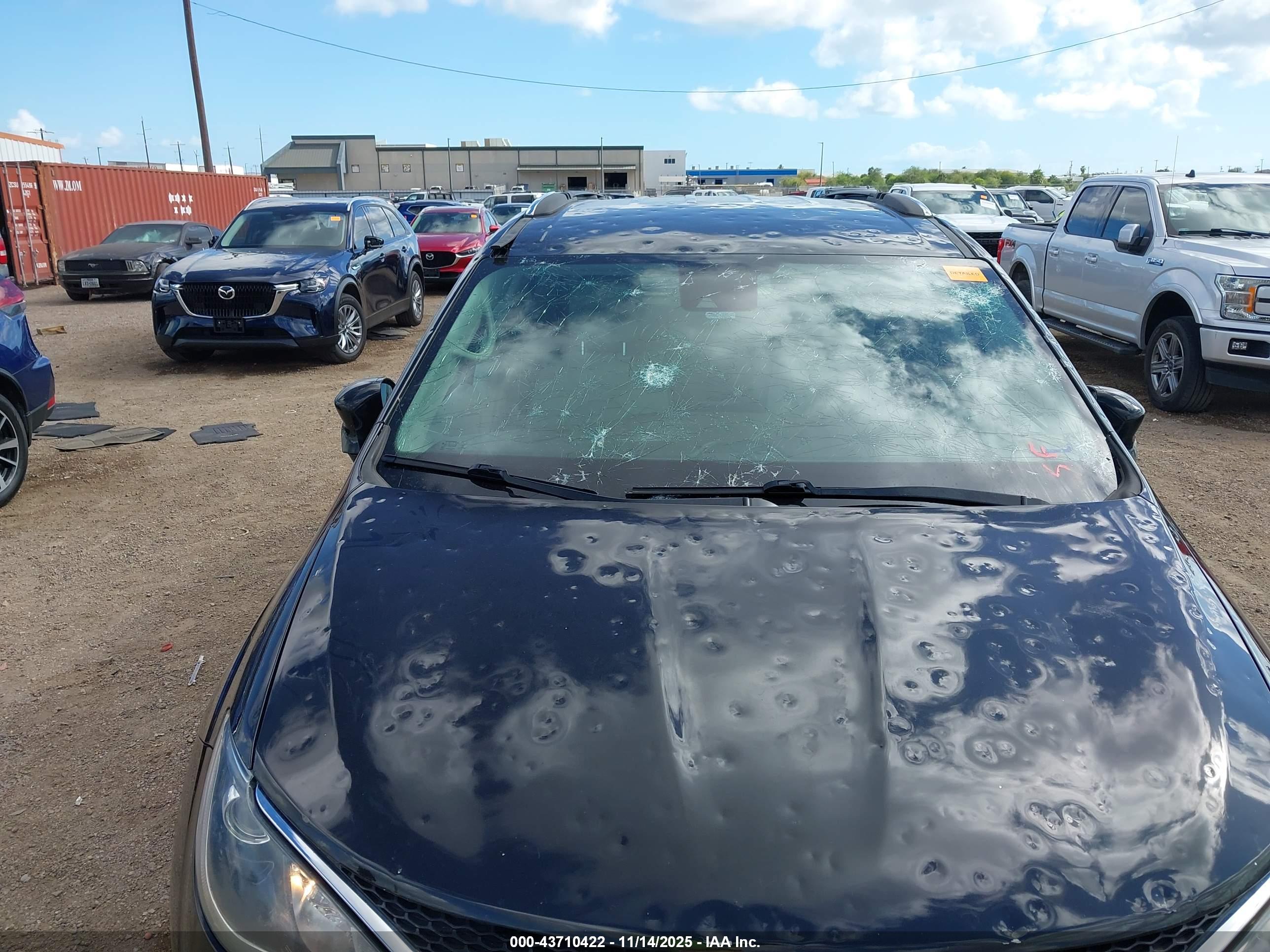 CHRYSLER PACIFICA image 6