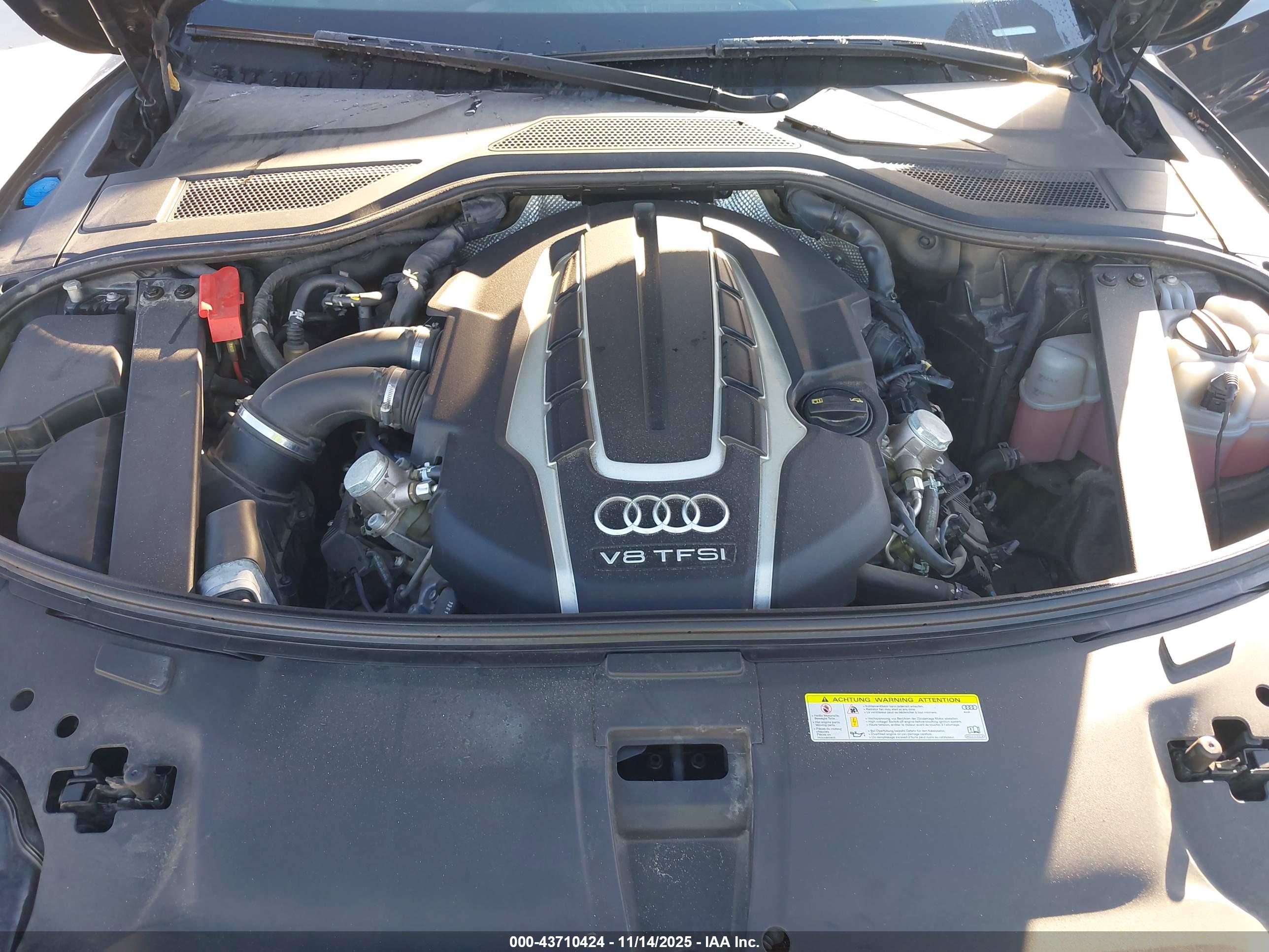 AUDI A8 image 10