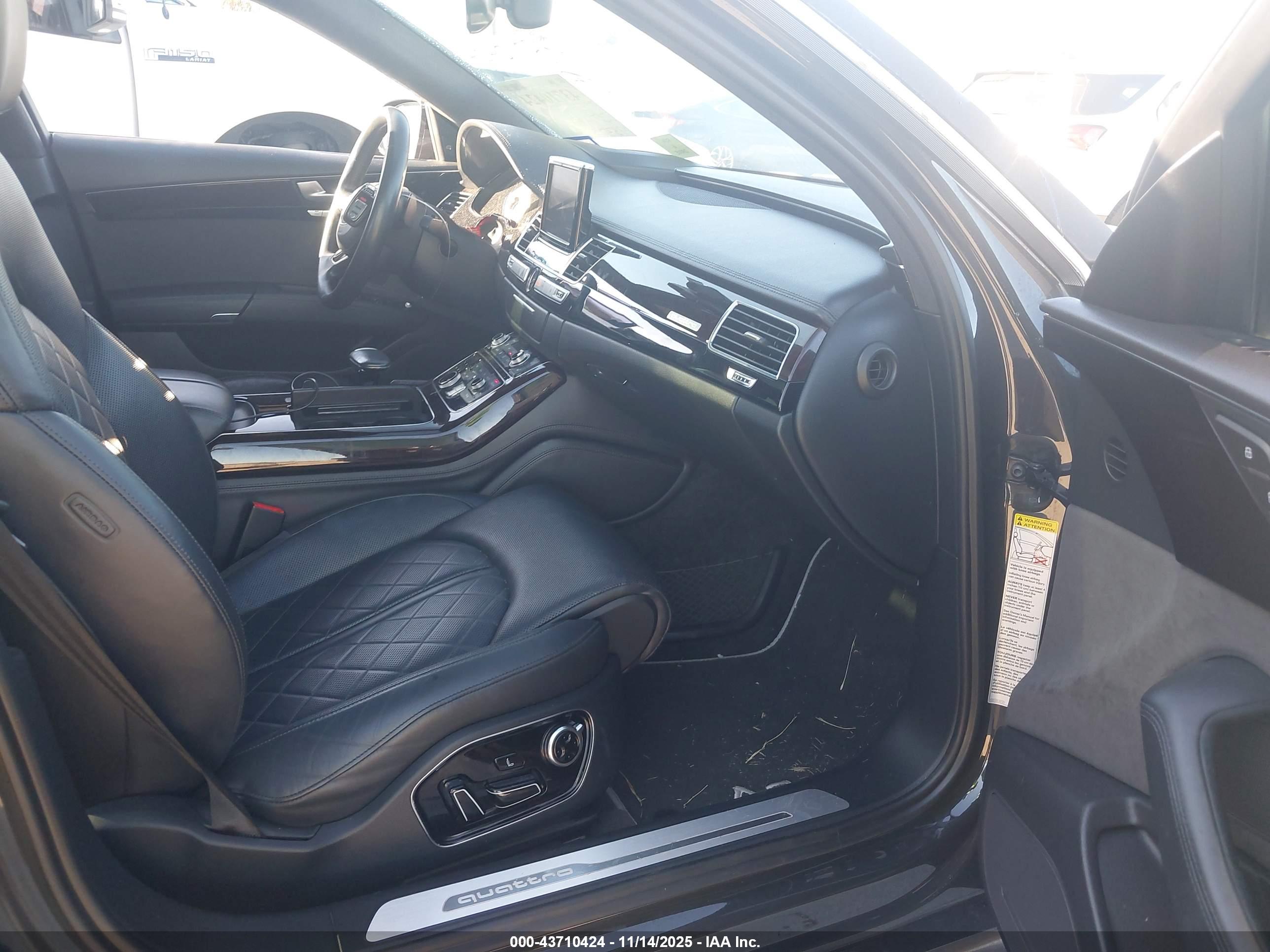 AUDI A8 image 5