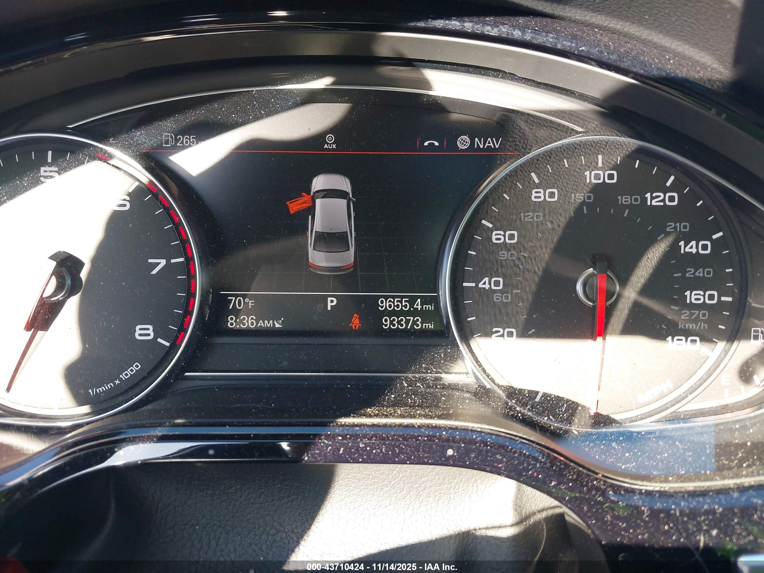 AUDI A8 image 7