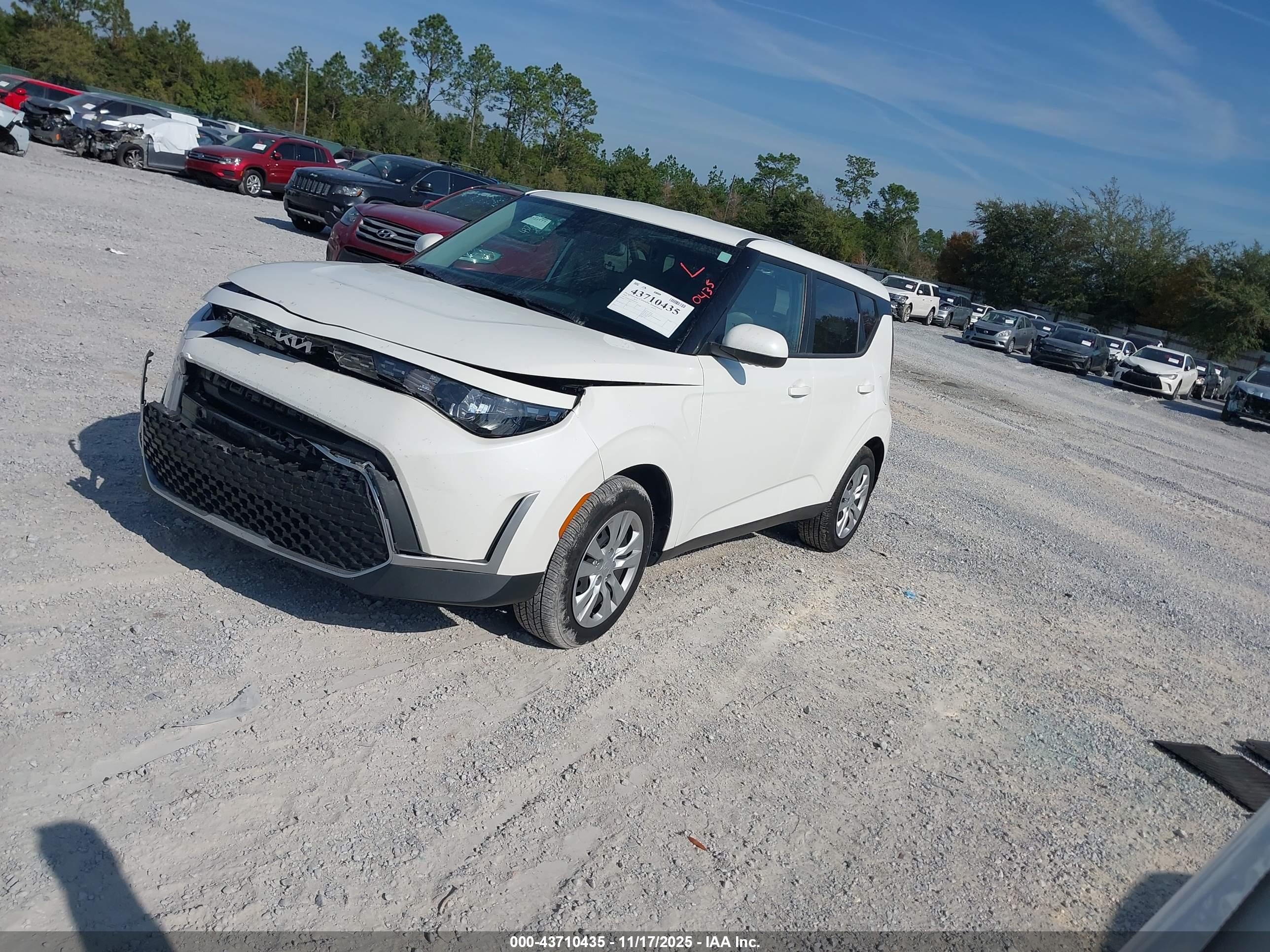 KIA SOUL image 2