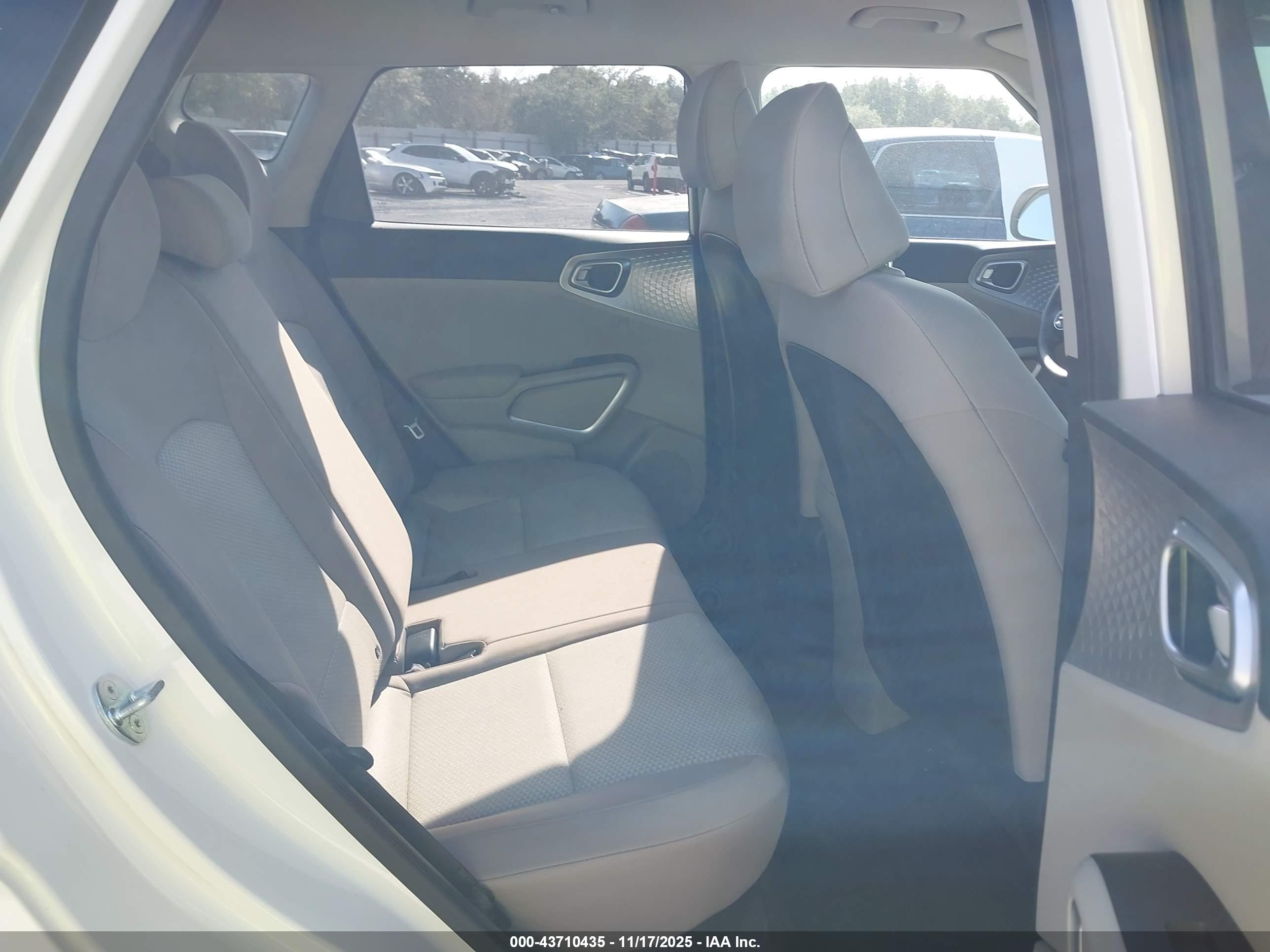 KIA SOUL image 8
