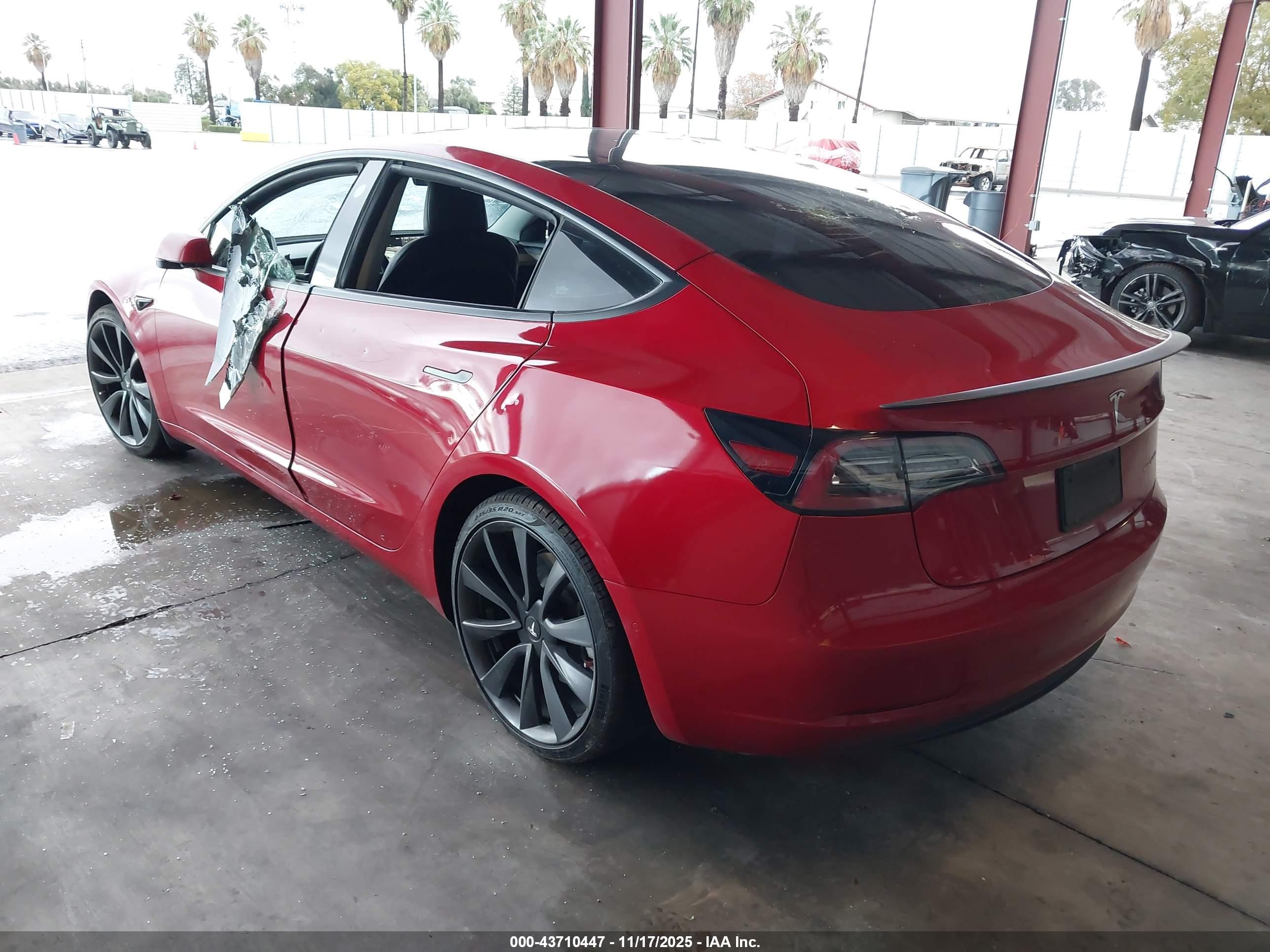 TESLA MODEL image 3