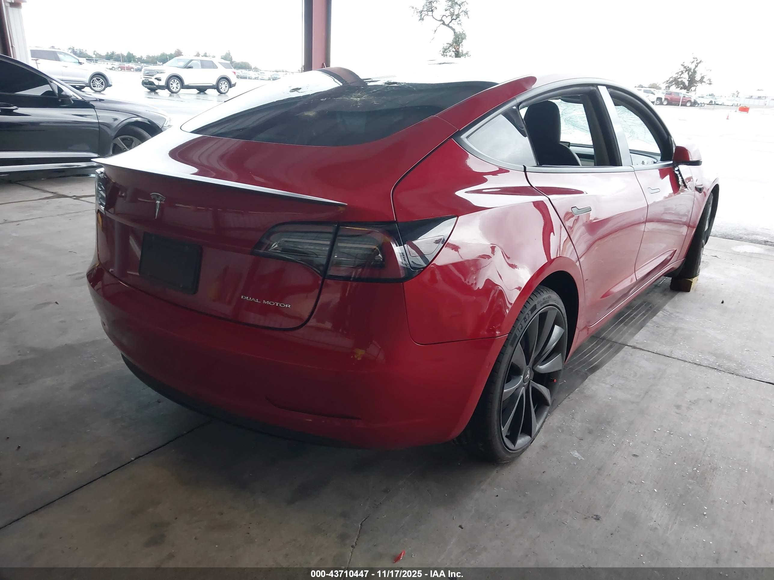 TESLA MODEL image 4