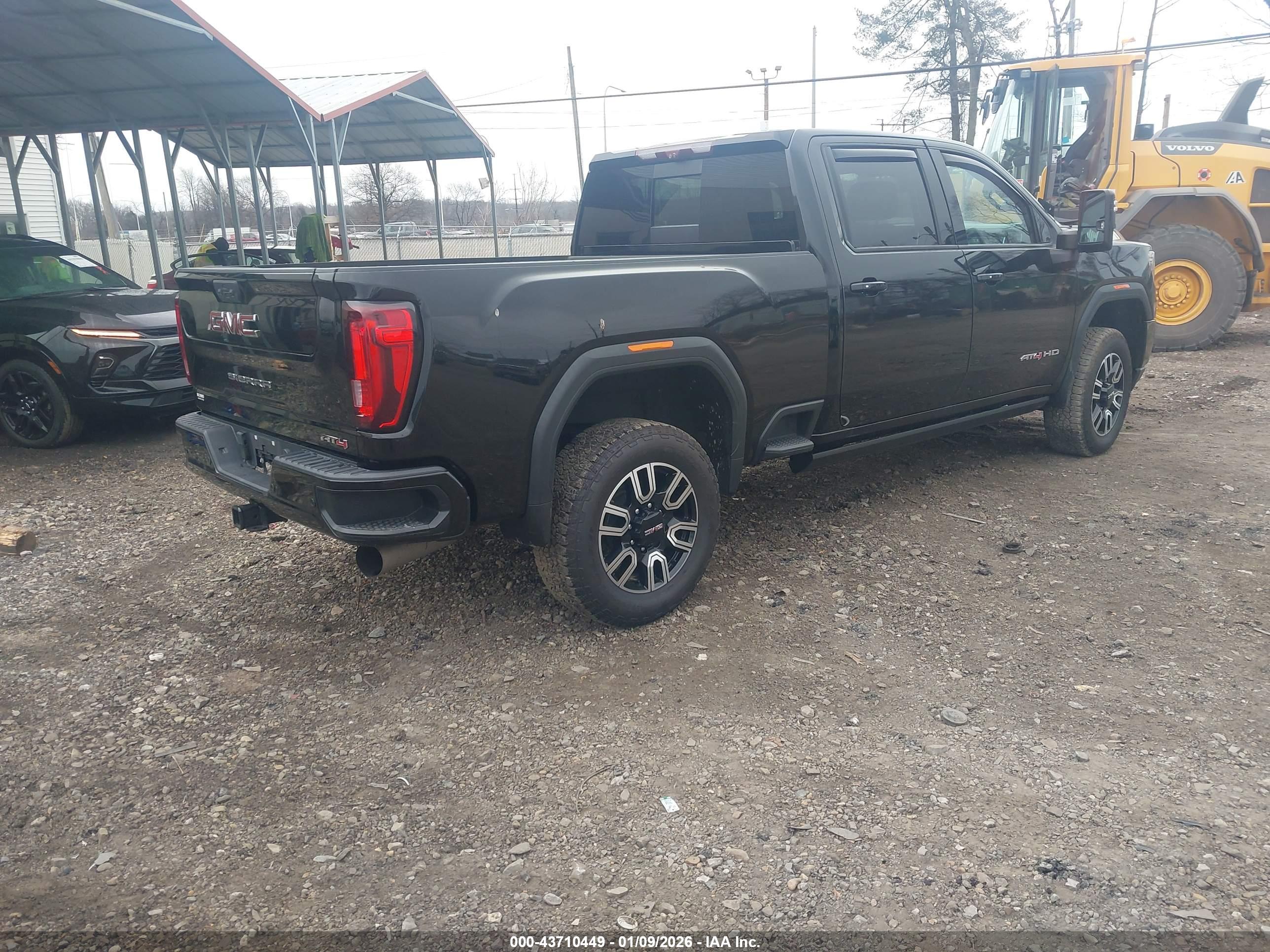 GMC SIERRA image 4