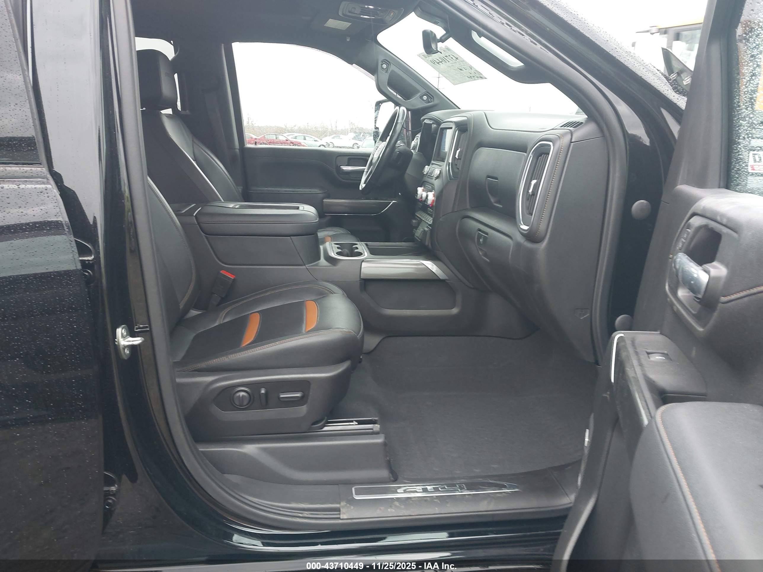 GMC SIERRA image 7