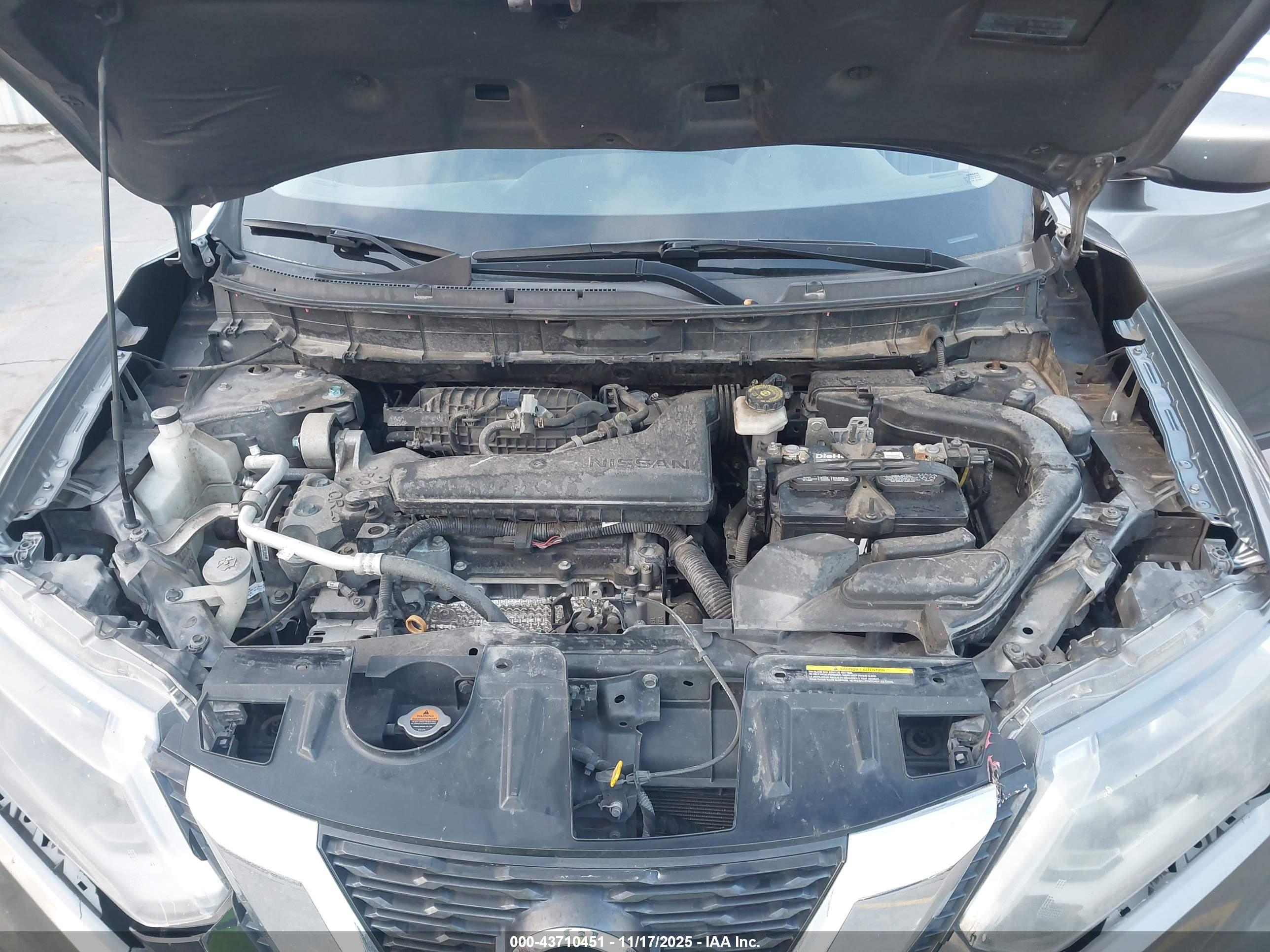 NISSAN ROGUE image 10