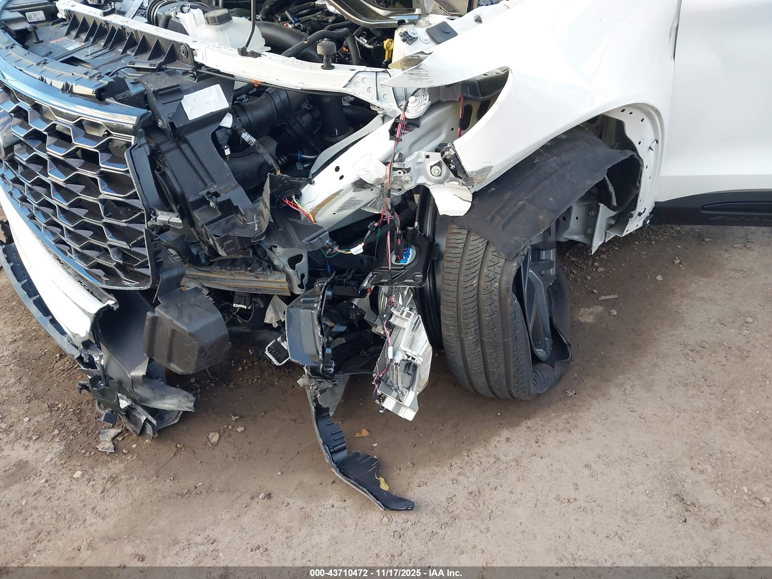 FORD EXPLORER image 6