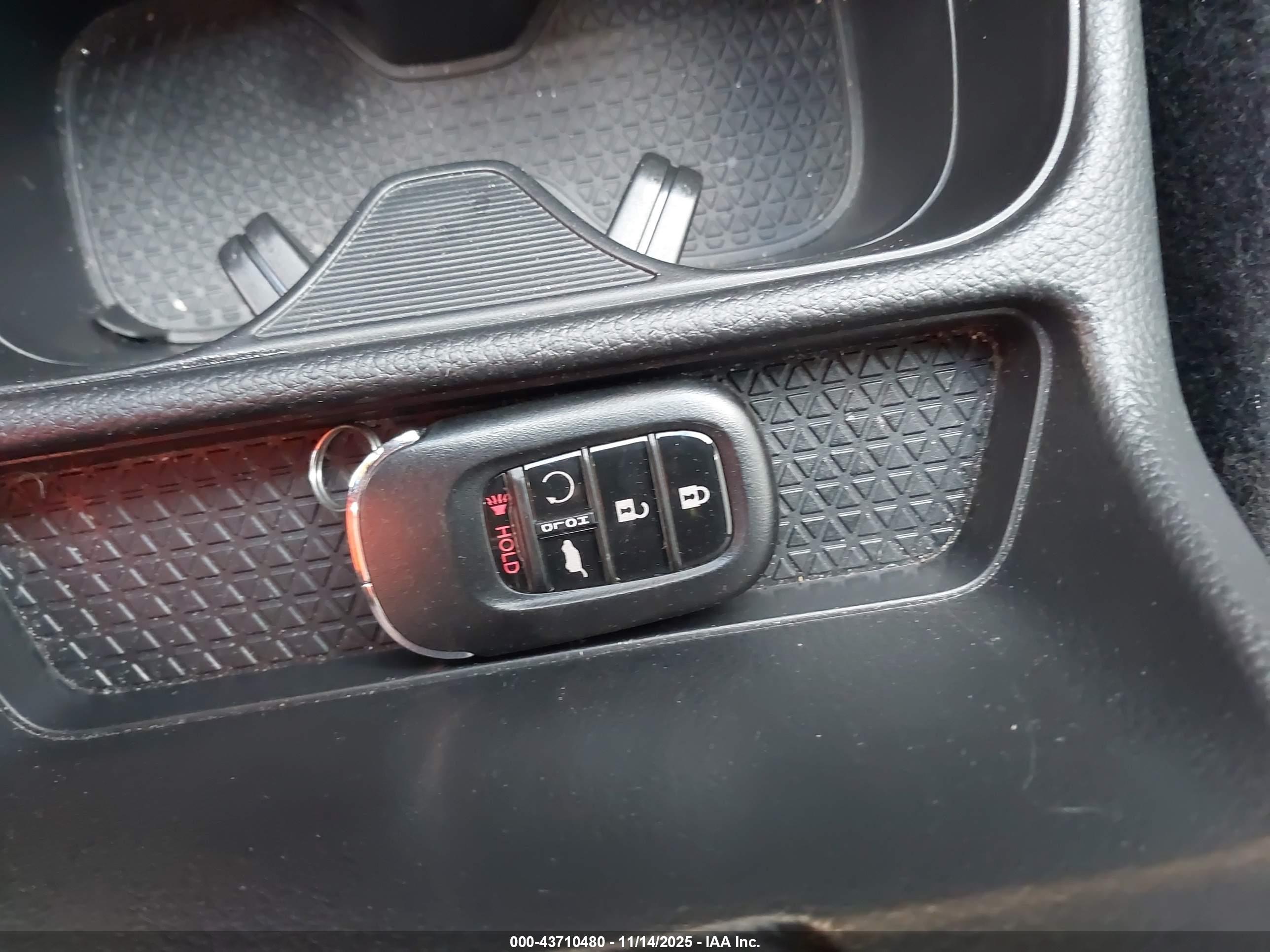 HONDA CR-V image 11