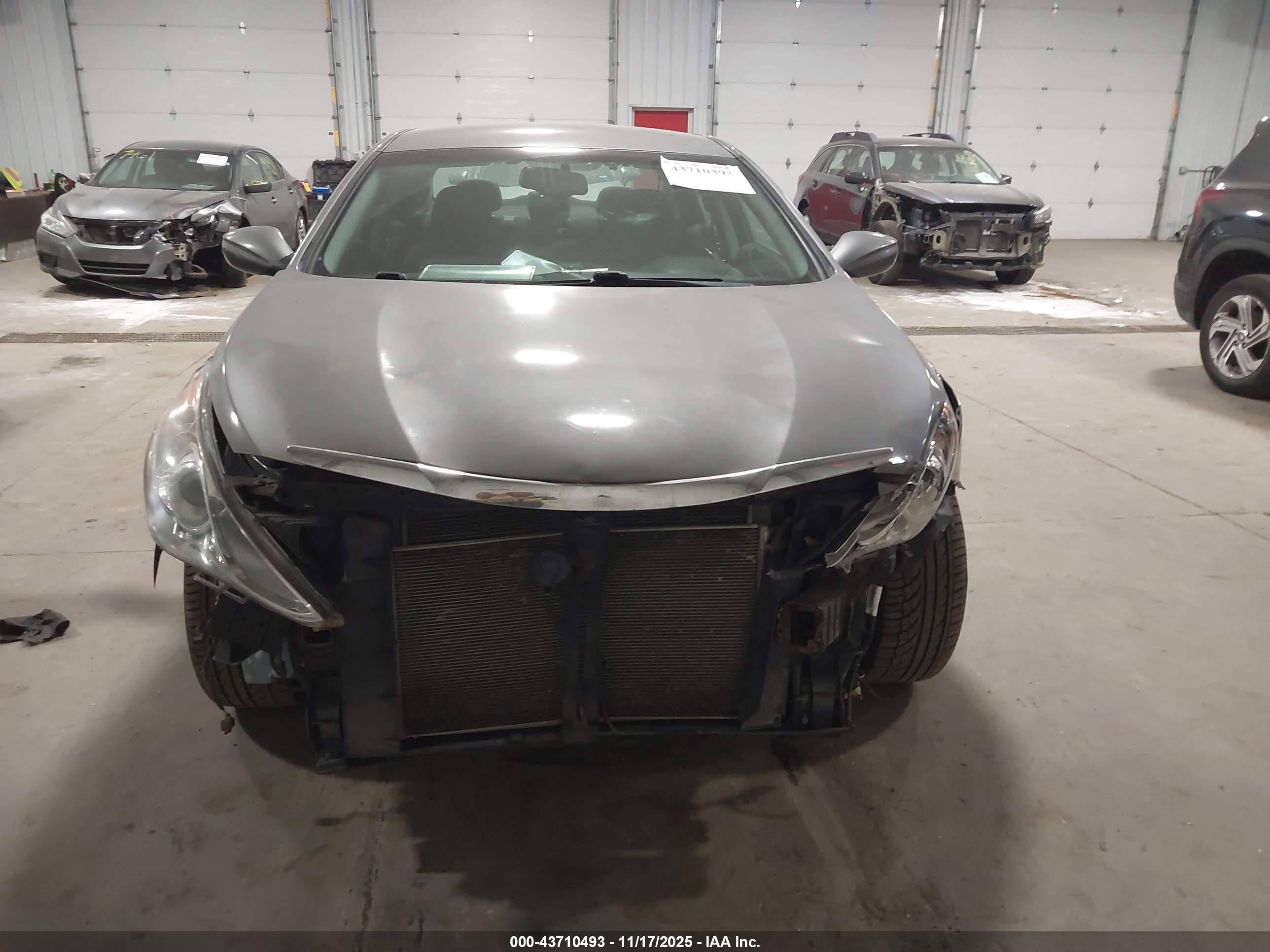 HYUNDAI SONATA image 6