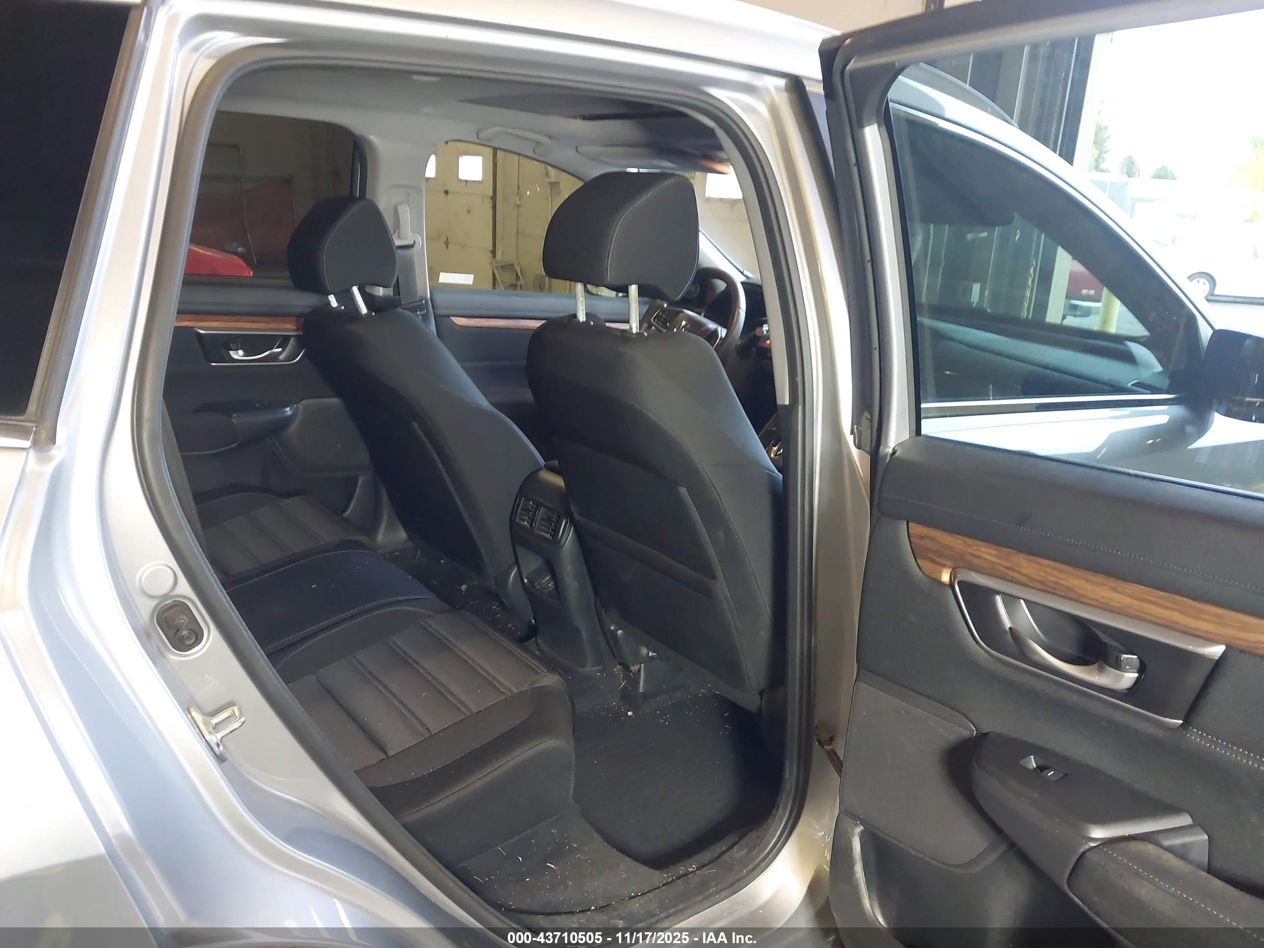 HONDA CR-V image 8