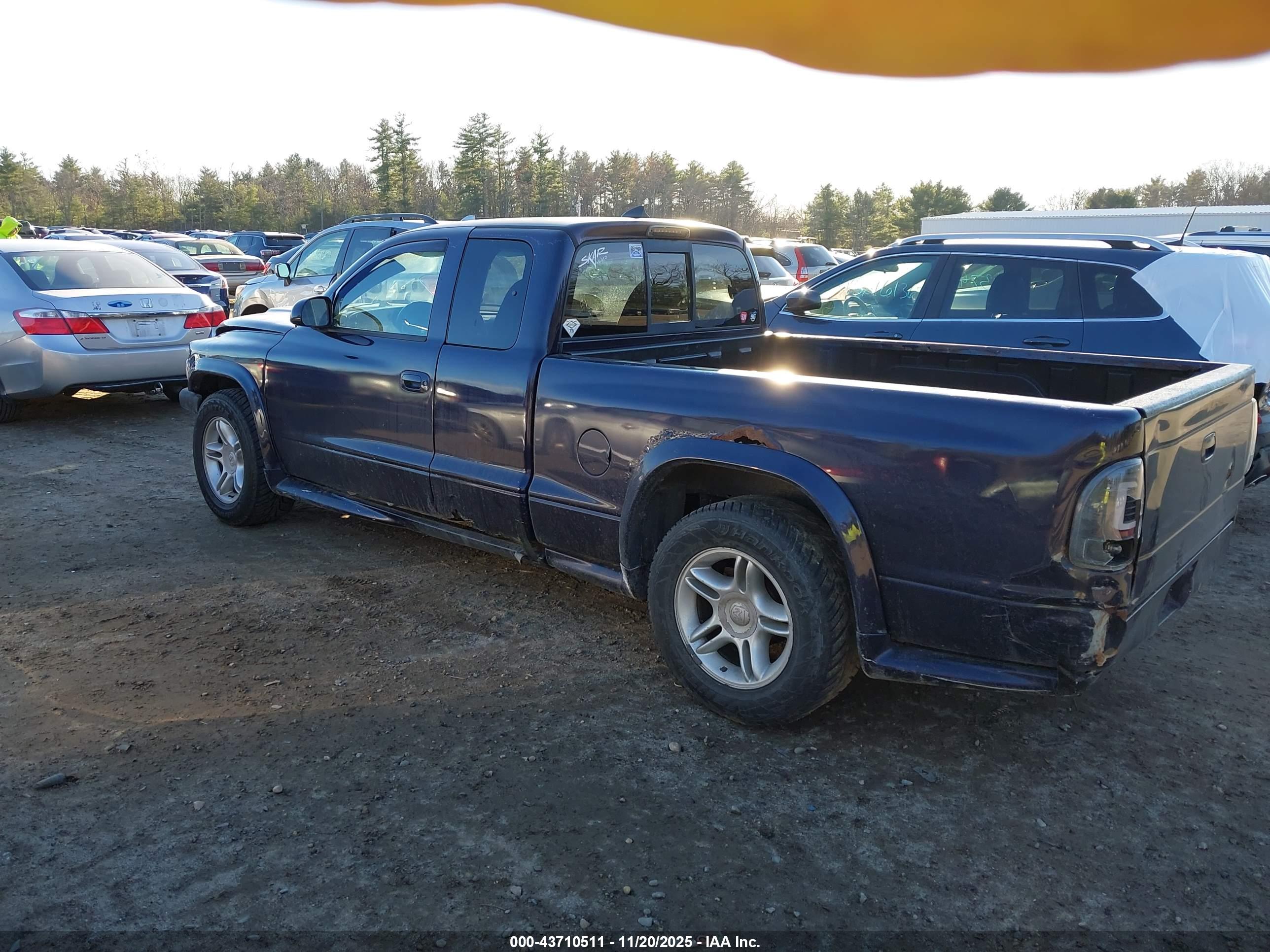 DODGE DAKOTA image 3