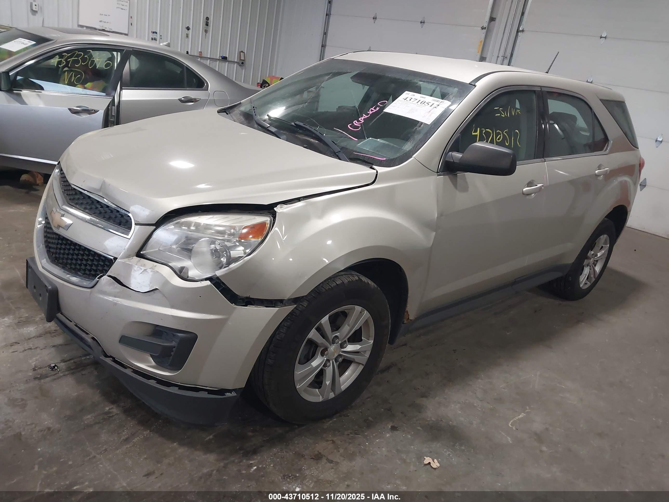 CHEVROLET EQUINOX image 2