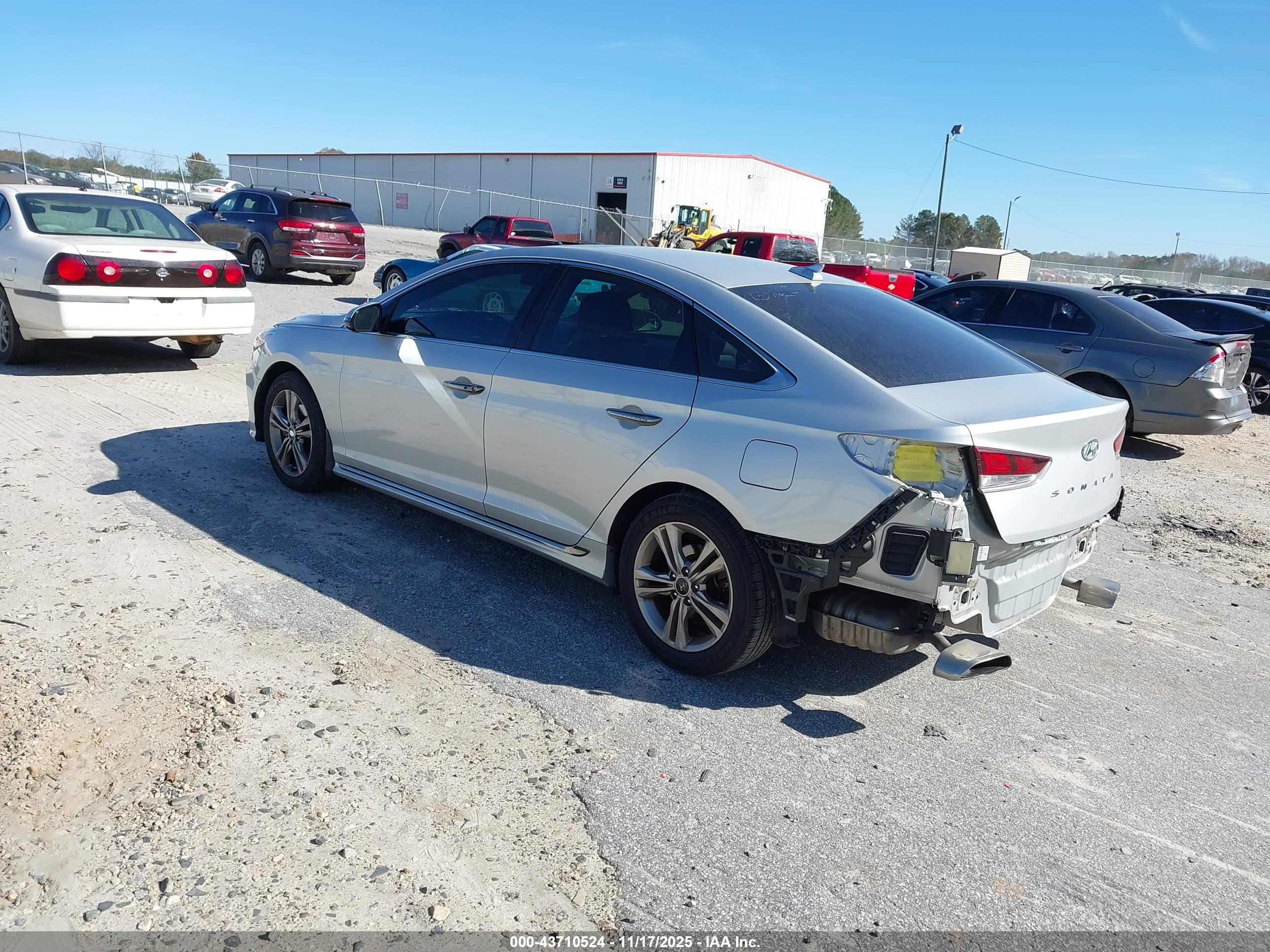 HYUNDAI SONATA image 3