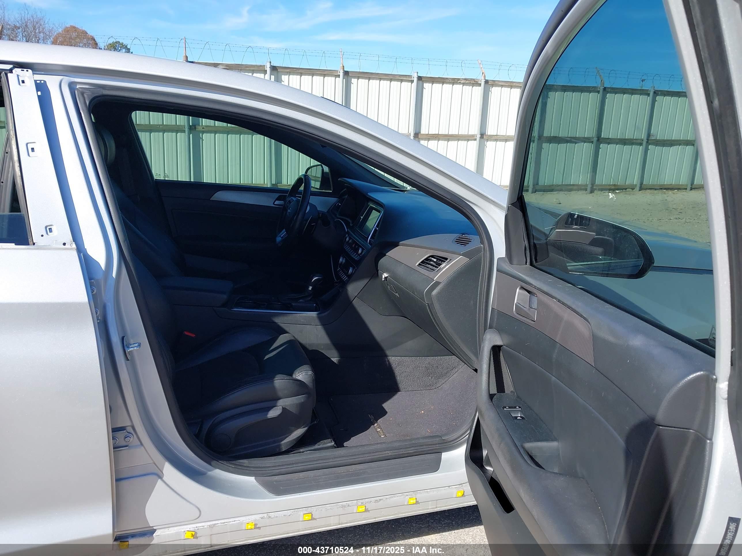 HYUNDAI SONATA image 5