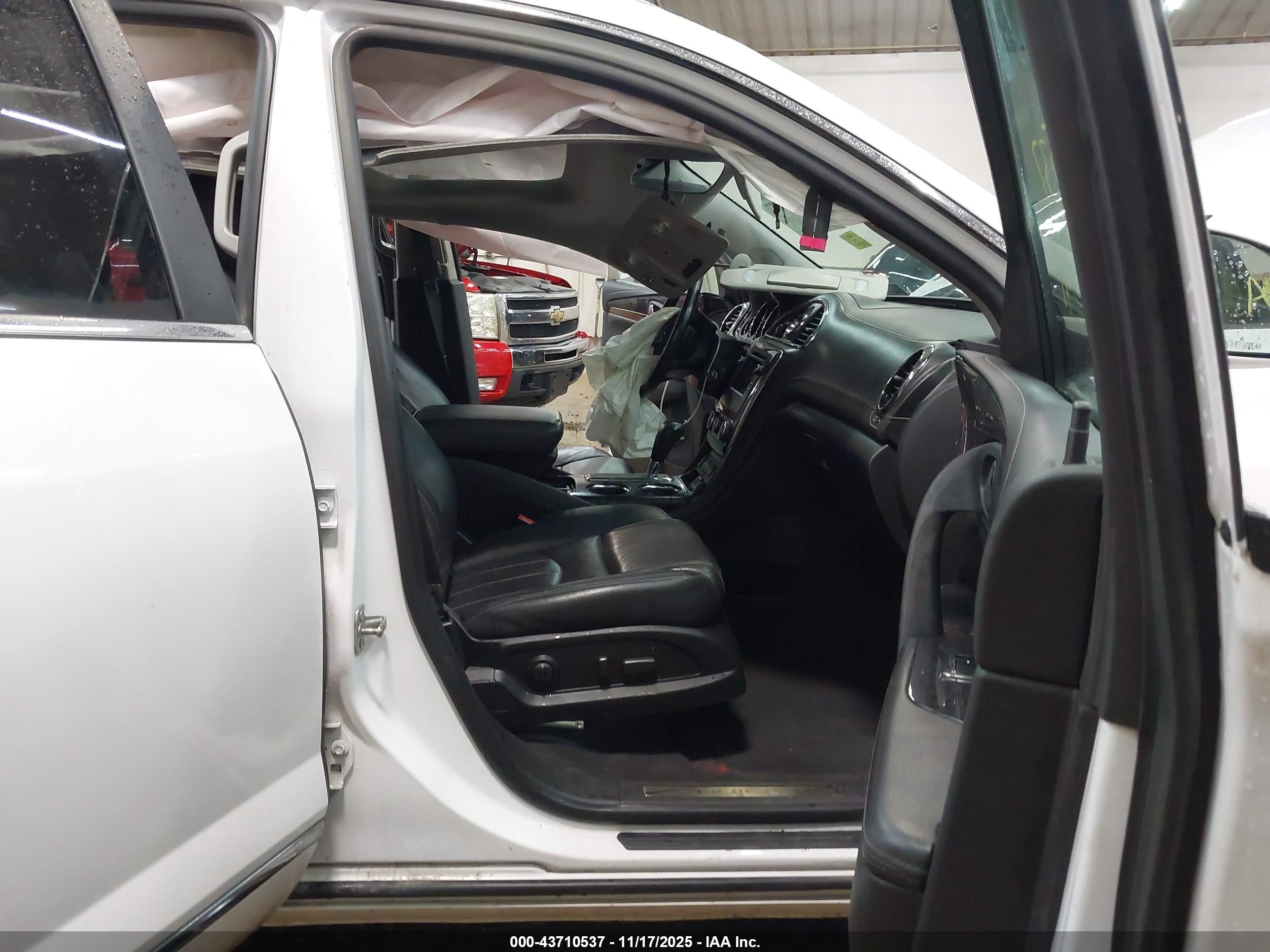 BUICK ENCLAVE image 5
