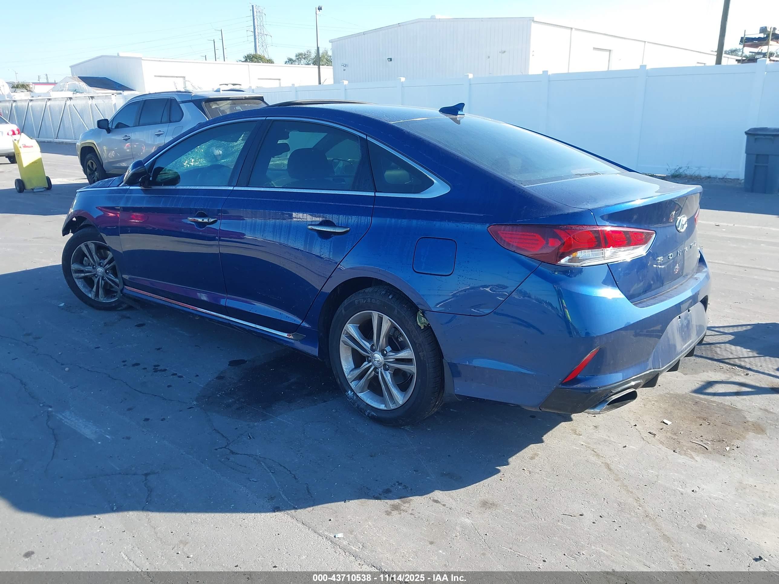HYUNDAI SONATA image 3