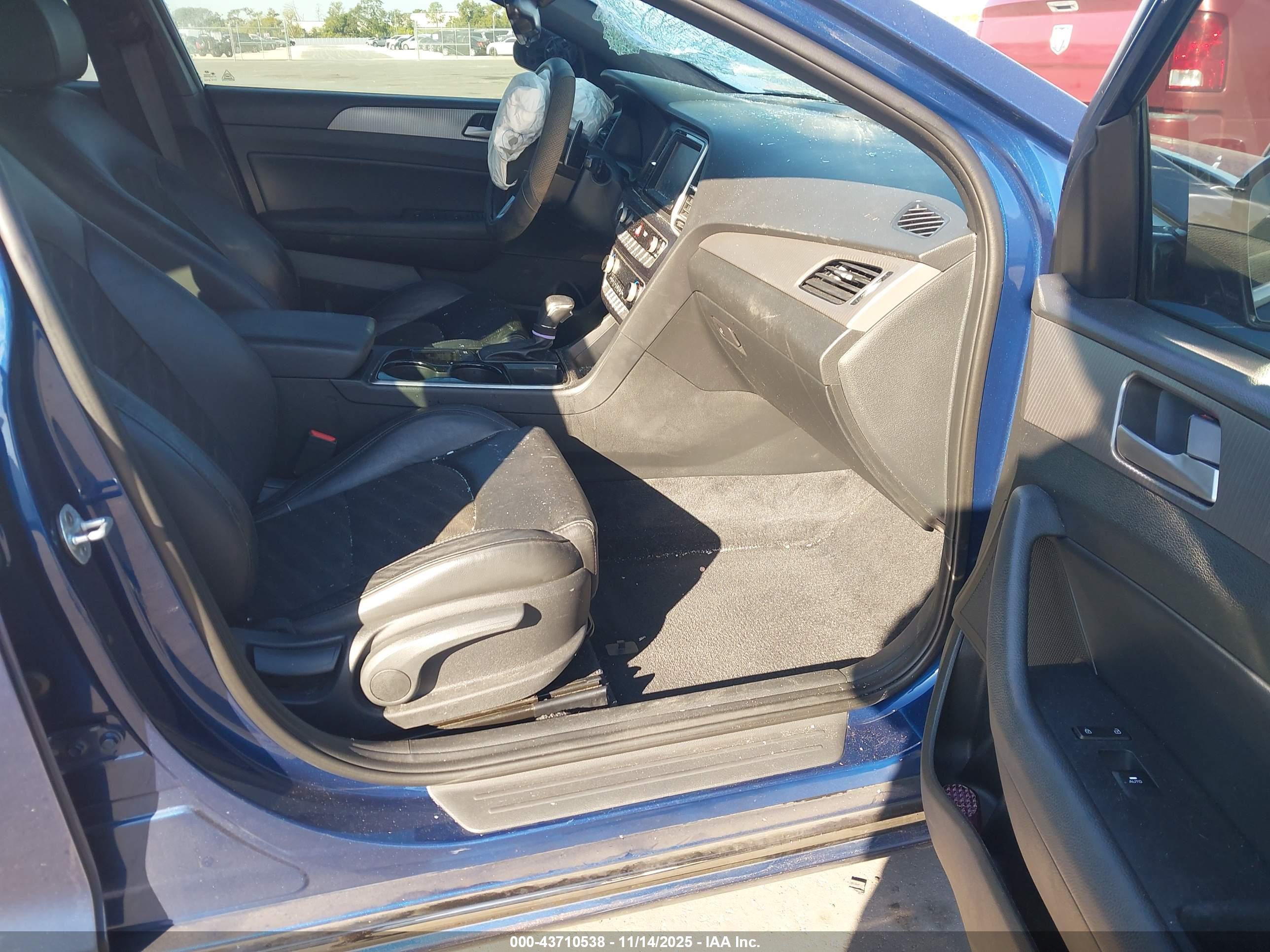 HYUNDAI SONATA image 5