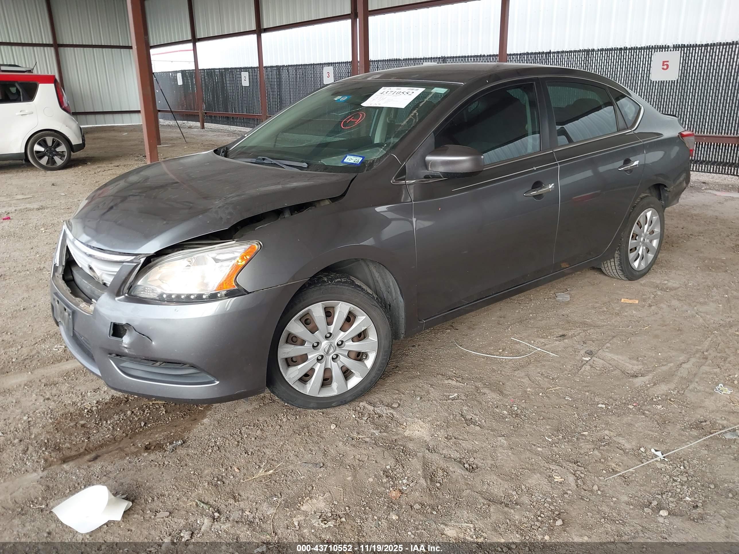 NISSAN SENTRA image 2