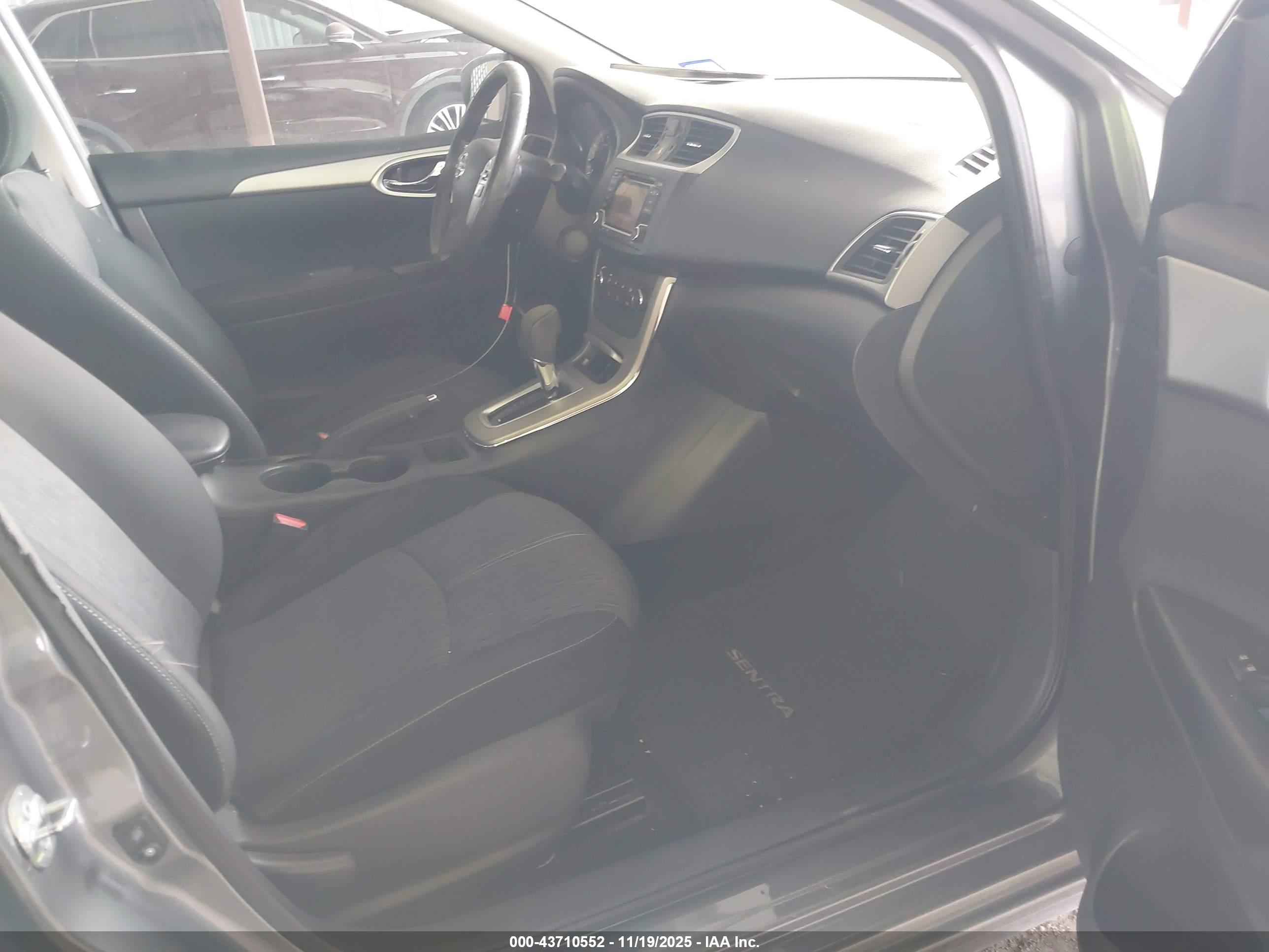 NISSAN SENTRA image 5