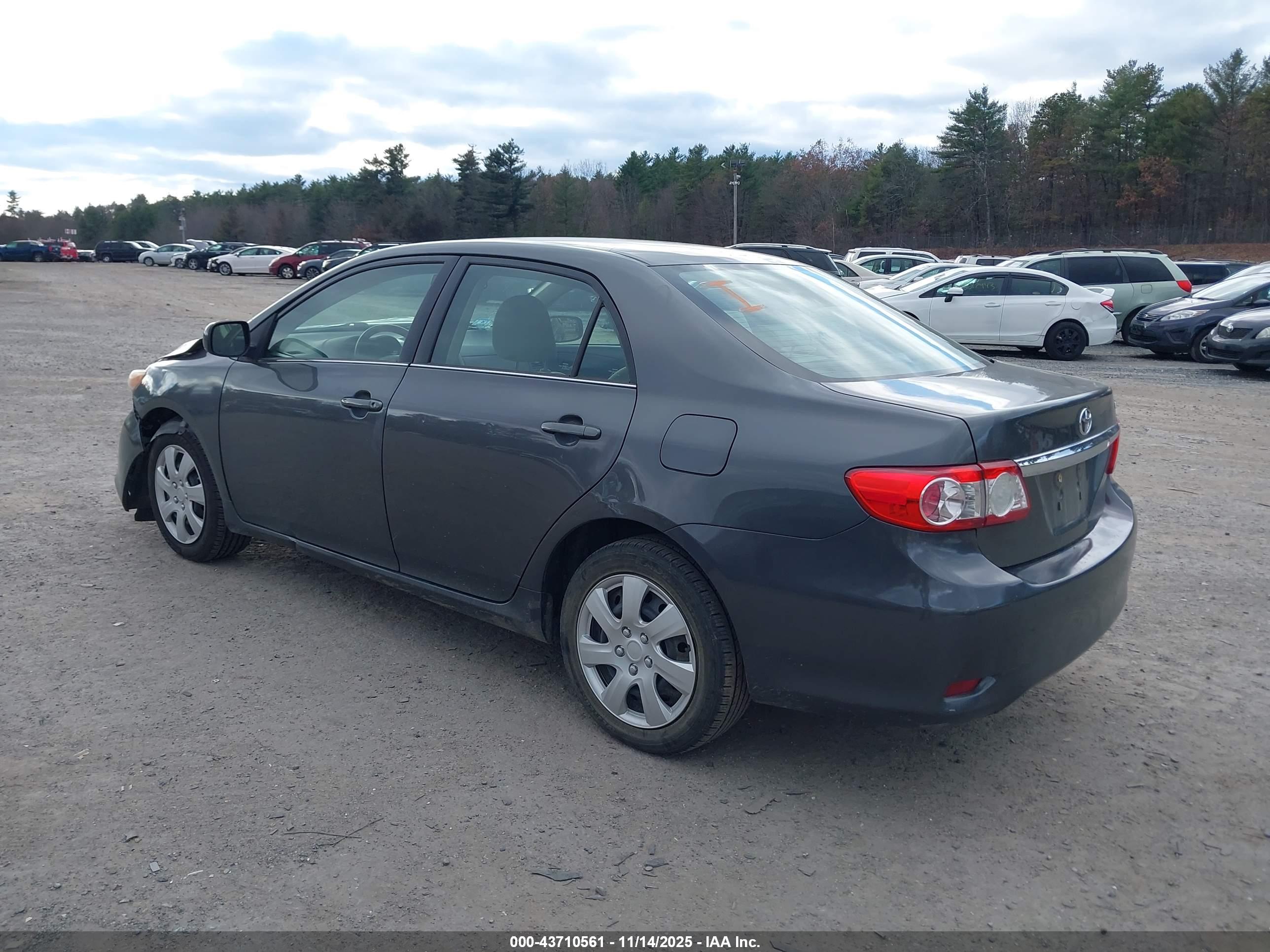 TOYOTA COROLLA image 3