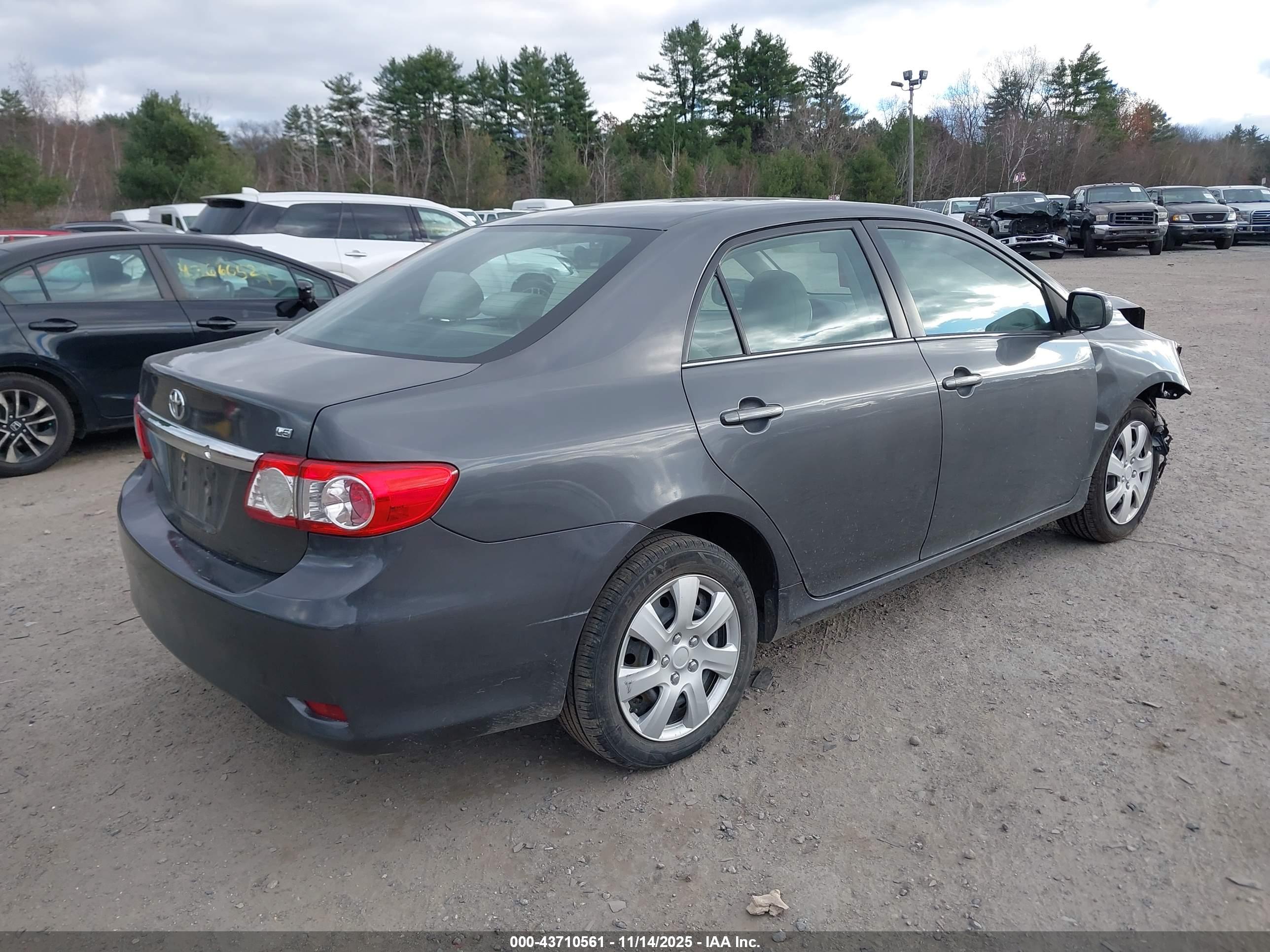 TOYOTA COROLLA image 4