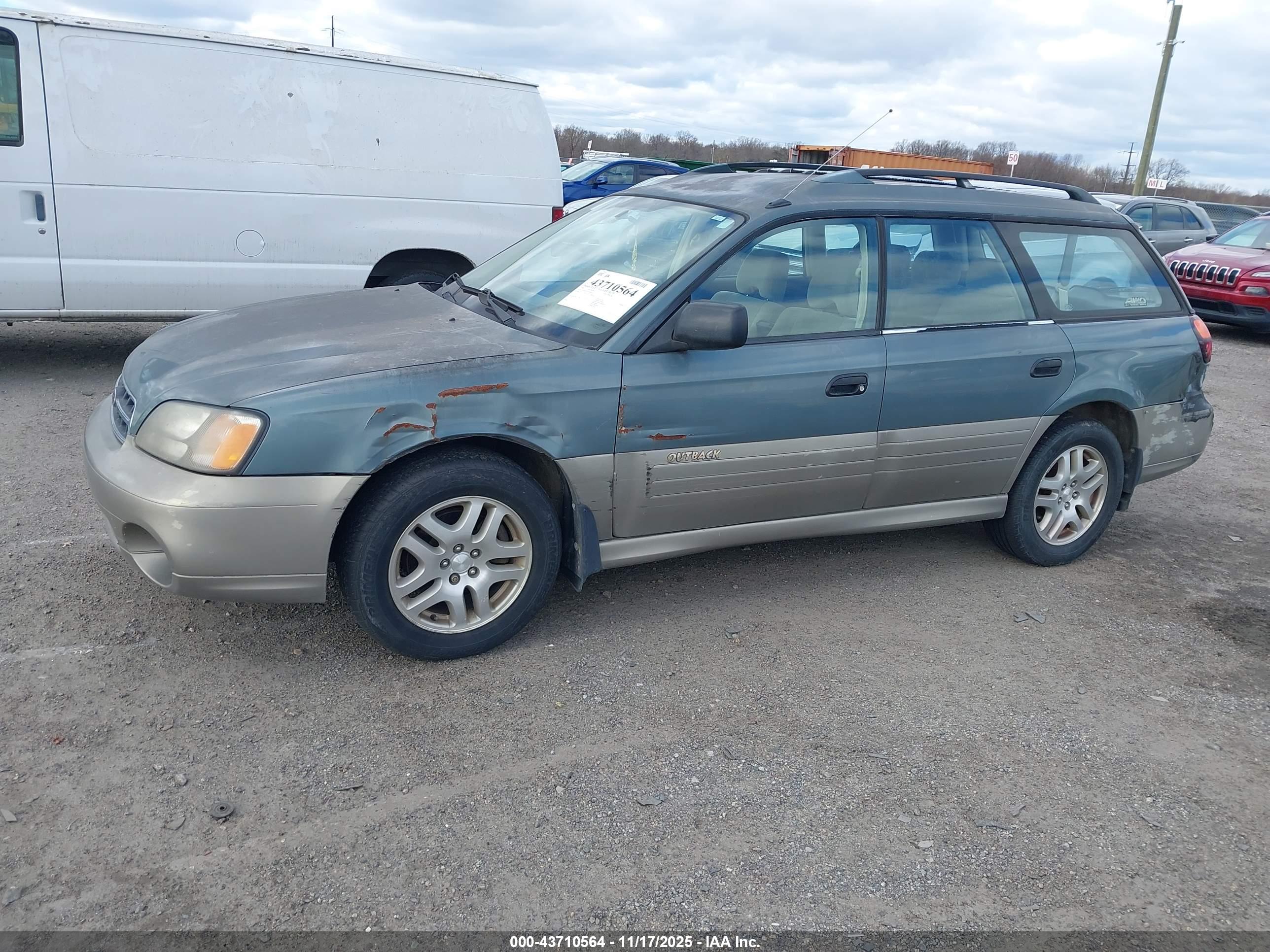 SUBARU OUTBACK image 2
