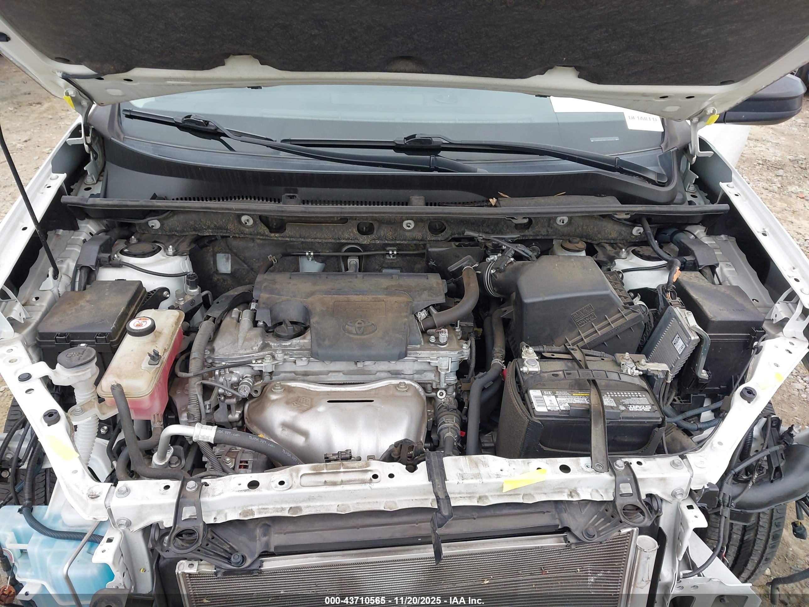 TOYOTA RAV4 image 10