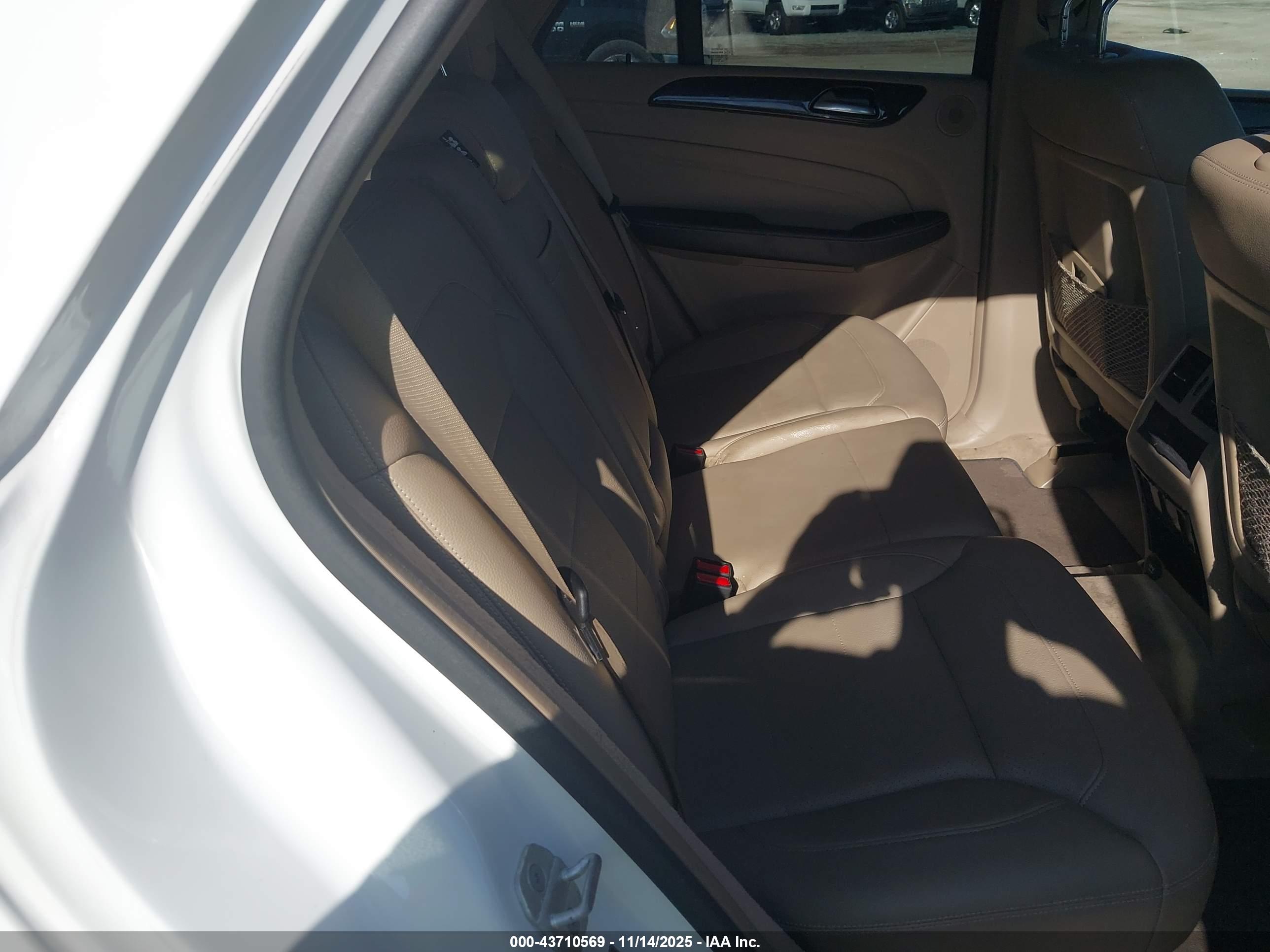 MERCEDES-BENZ ML image 8