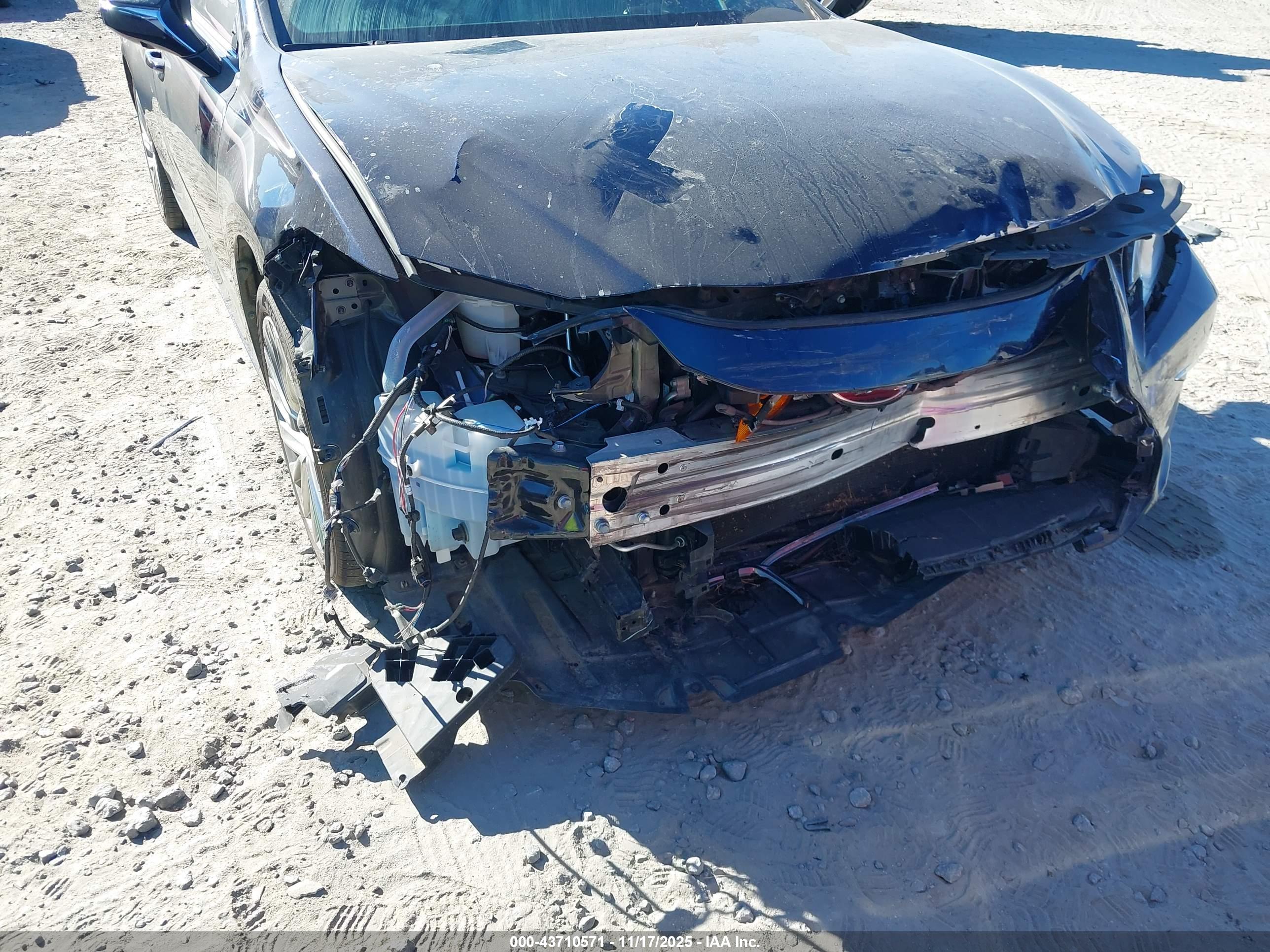 LEXUS ES image 6