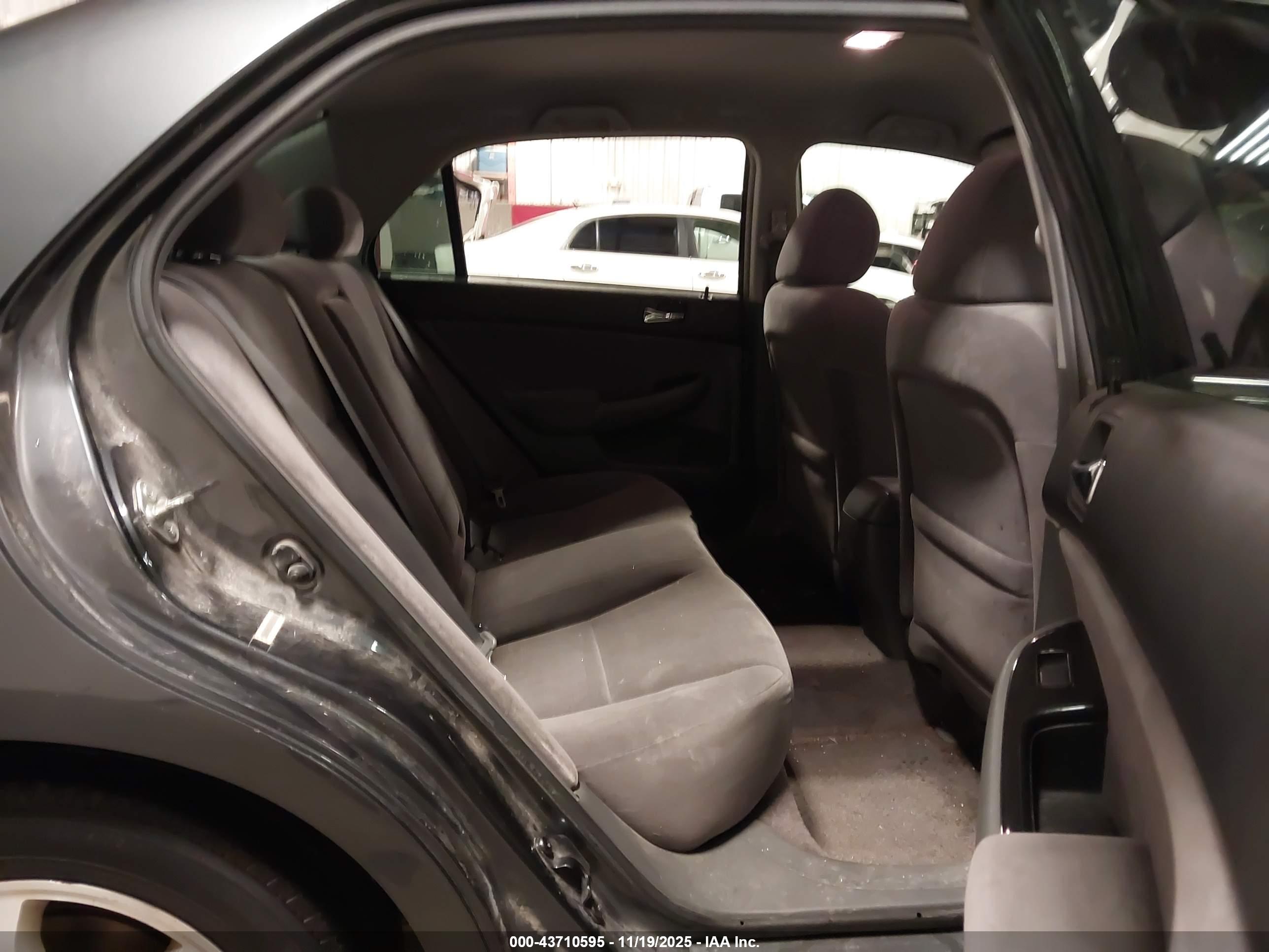 HONDA ACCORD image 8