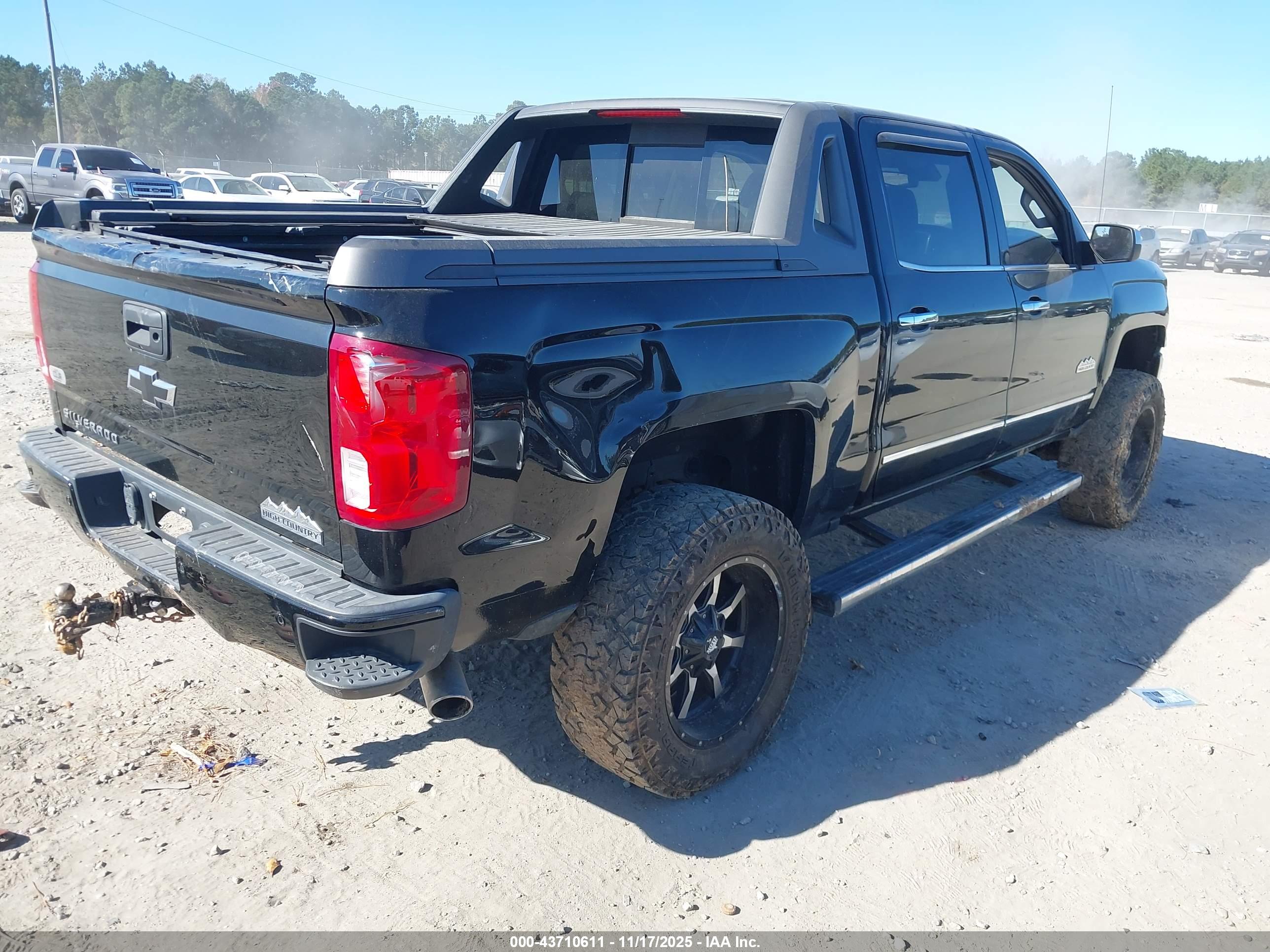 CHEVROLET SILVERADO image 4