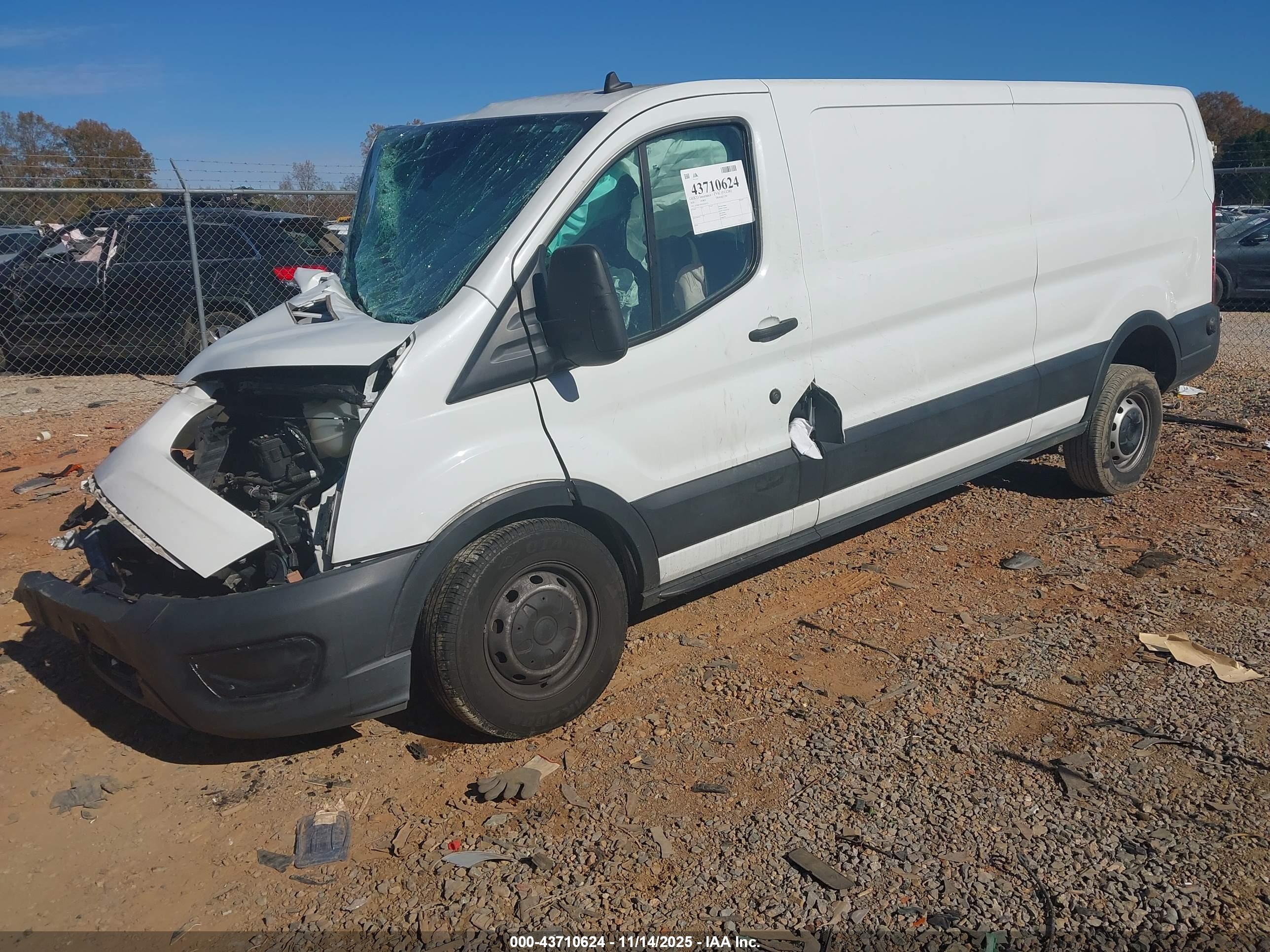 FORD TRANSIT-250 image 2