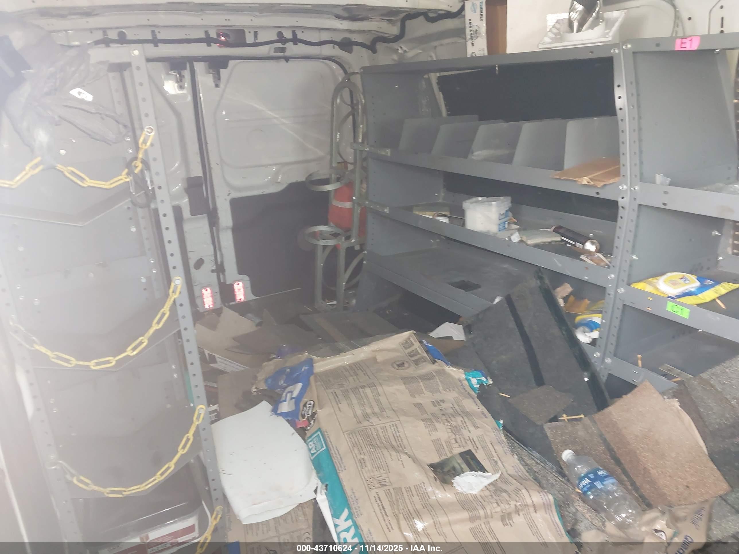 FORD TRANSIT-250 image 8